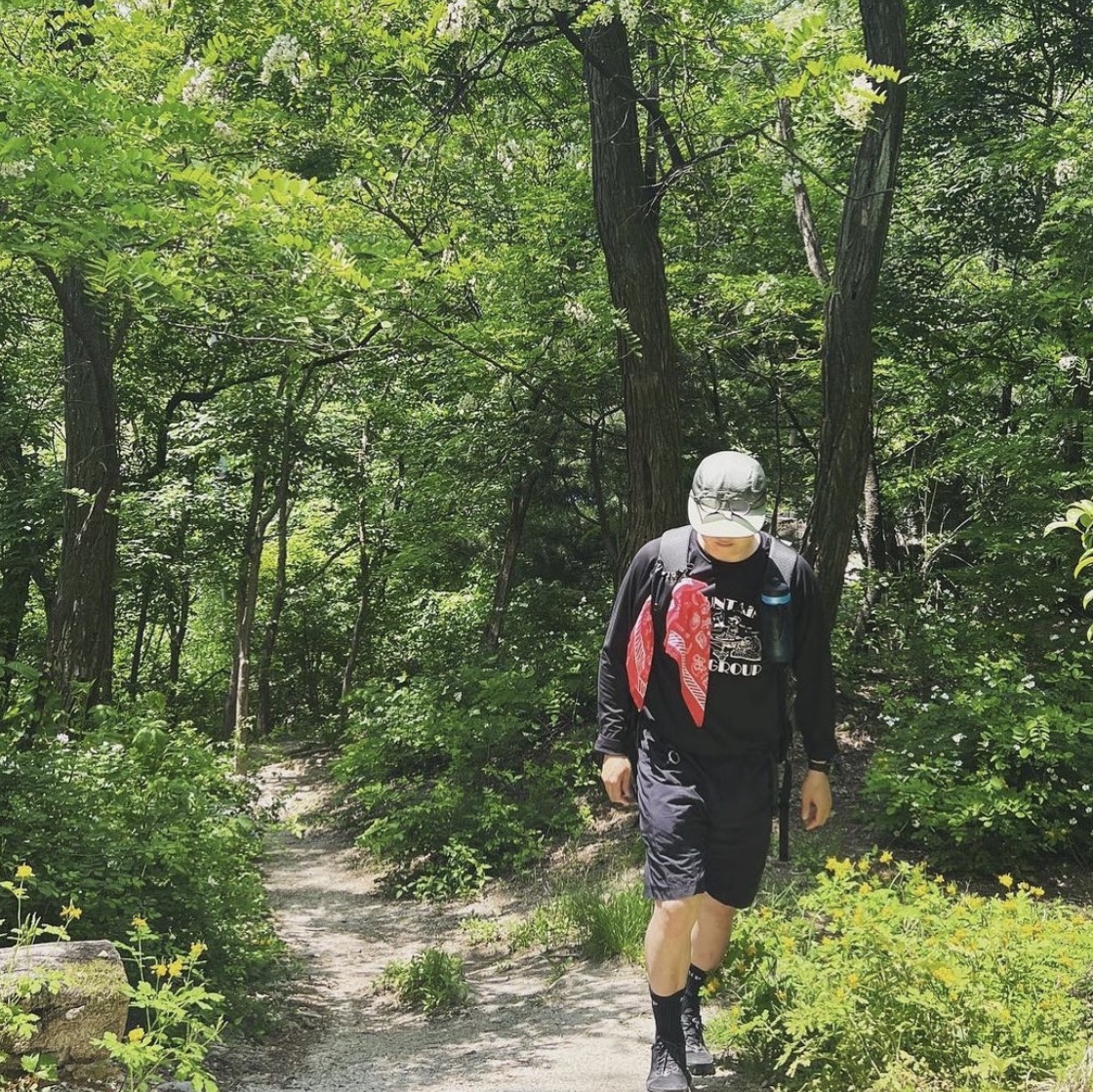 Nike Pegasus Trail 2 Gore-Tex Black Metallic Dark Grey 착용 스타일