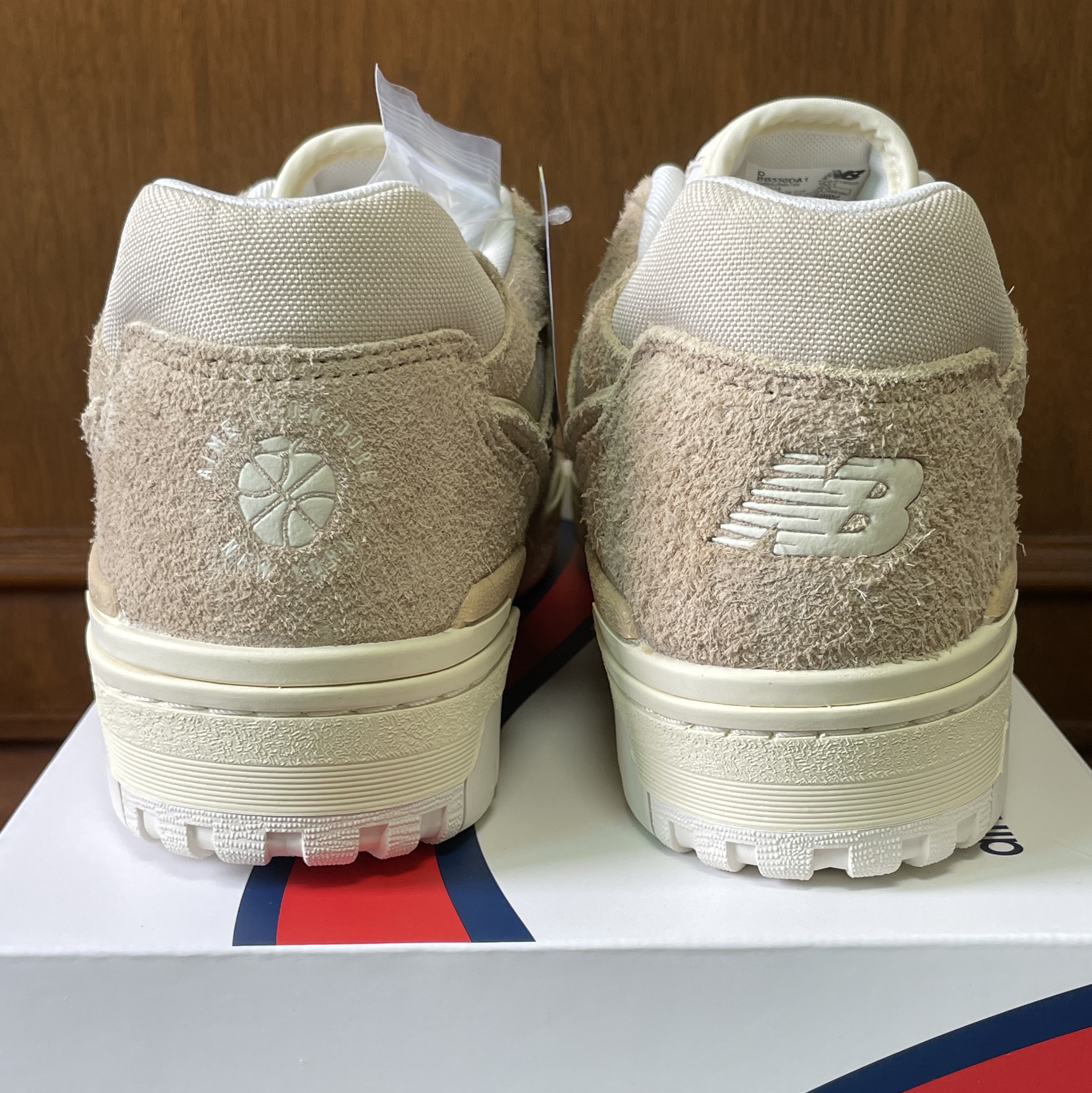 New Balance x Aime Leon Dore 550 Warm Sand 착용 스타일 - 4