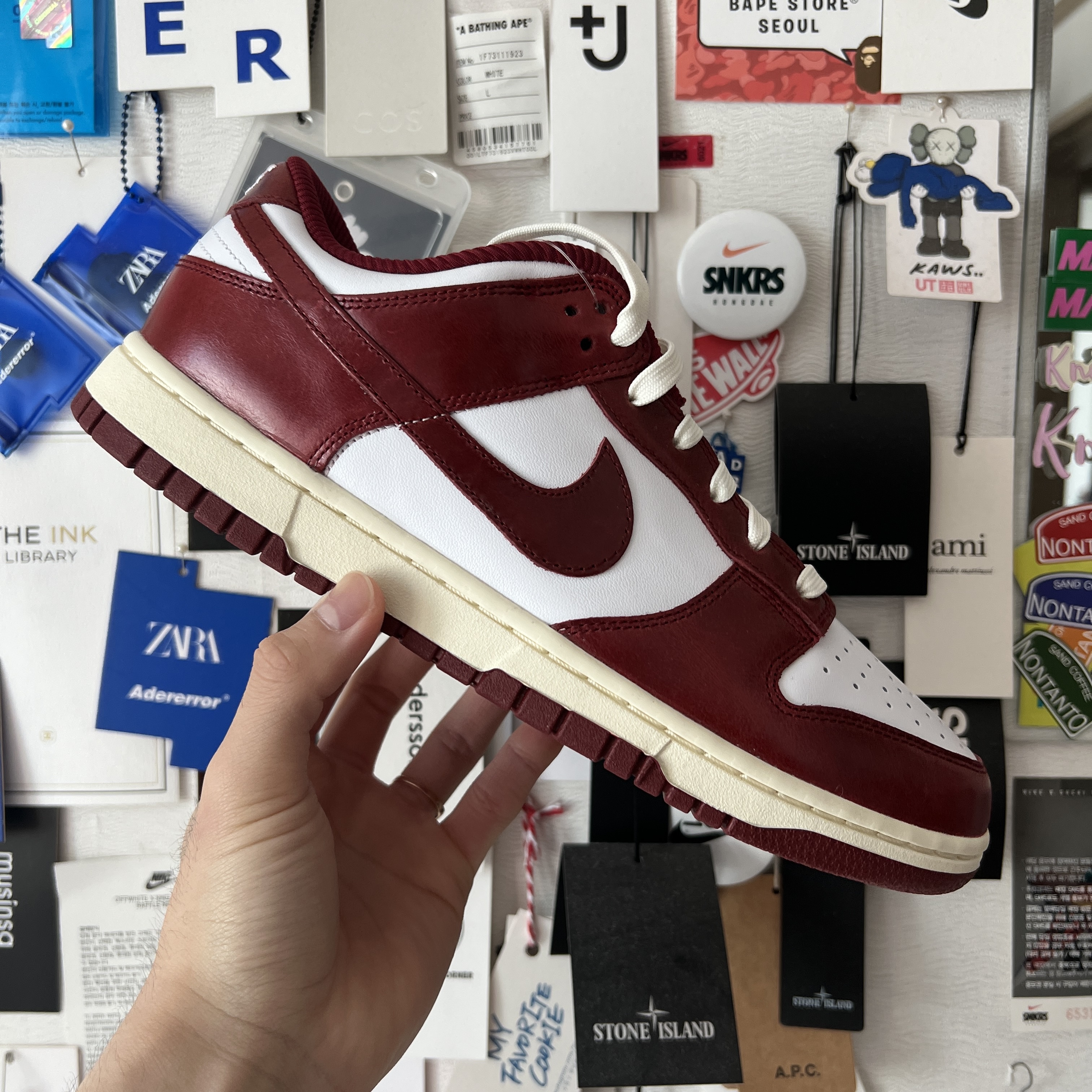 (W) Nike Dunk Low Retro PRM Team Red and White 착용 스타일