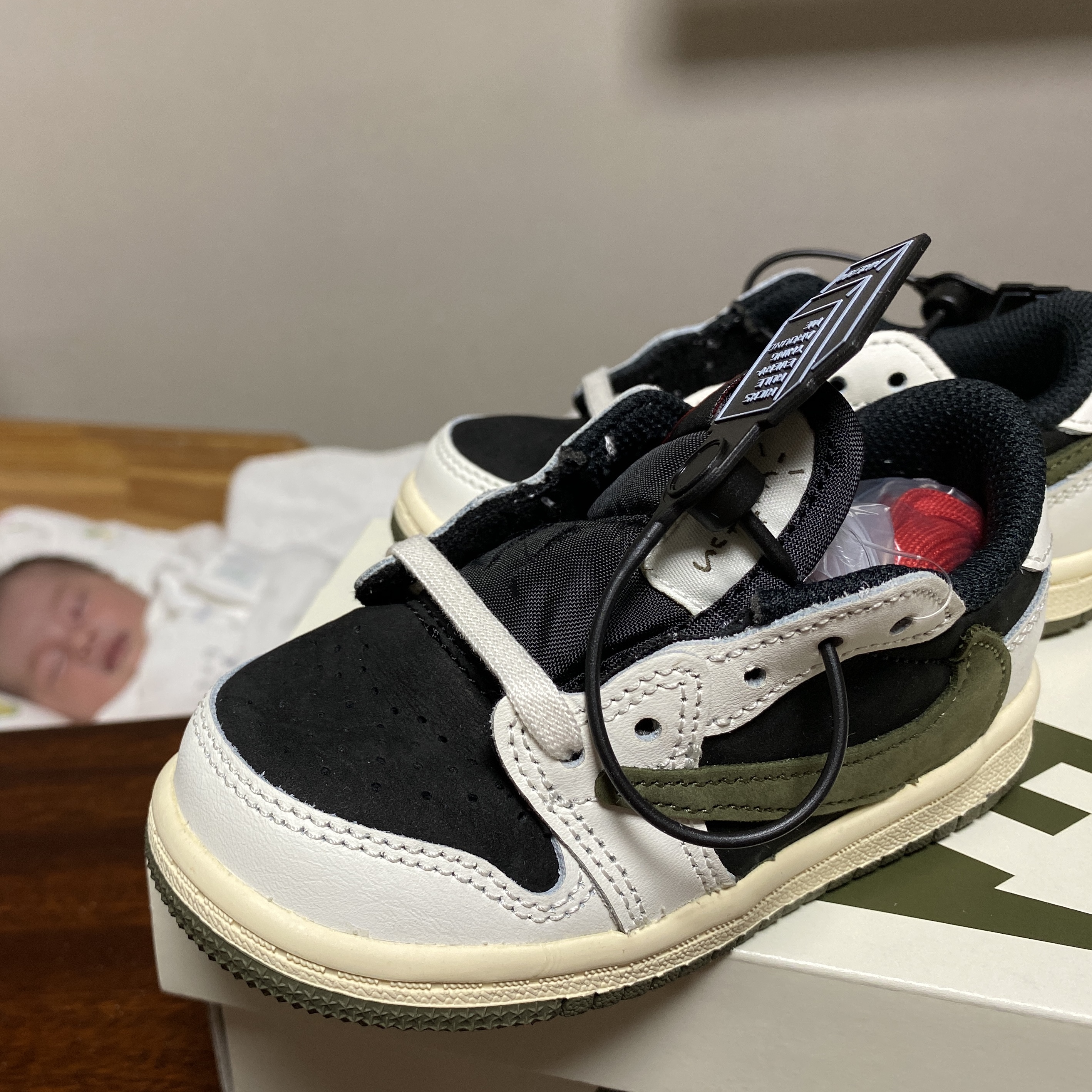 (TD) Jordan 1 x Travis Scott Retro Low OG SP Medium Olive 착용 스타일