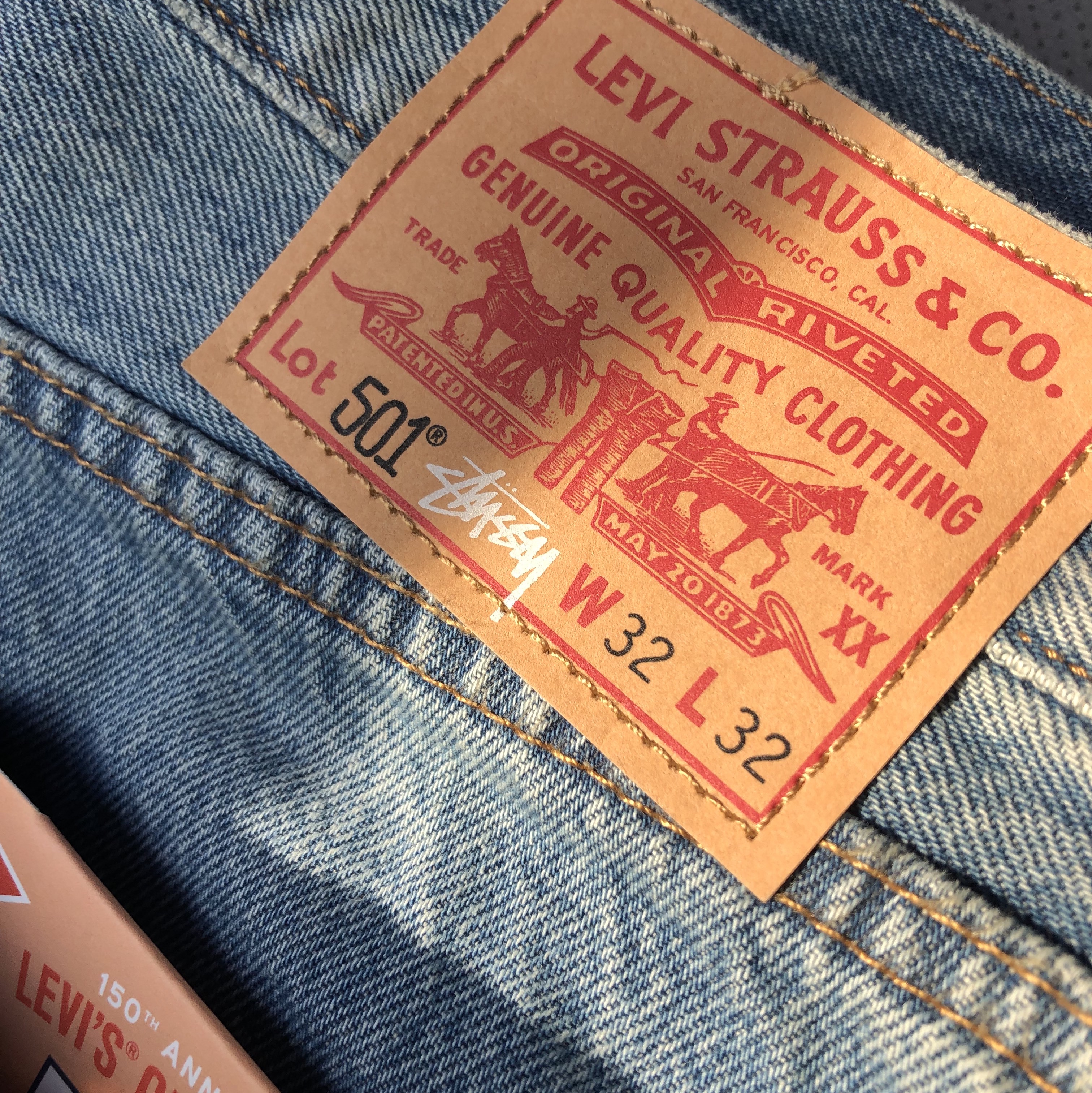 Stussy x Levi's Embossed 501 Jean Indigo 착용 스타일