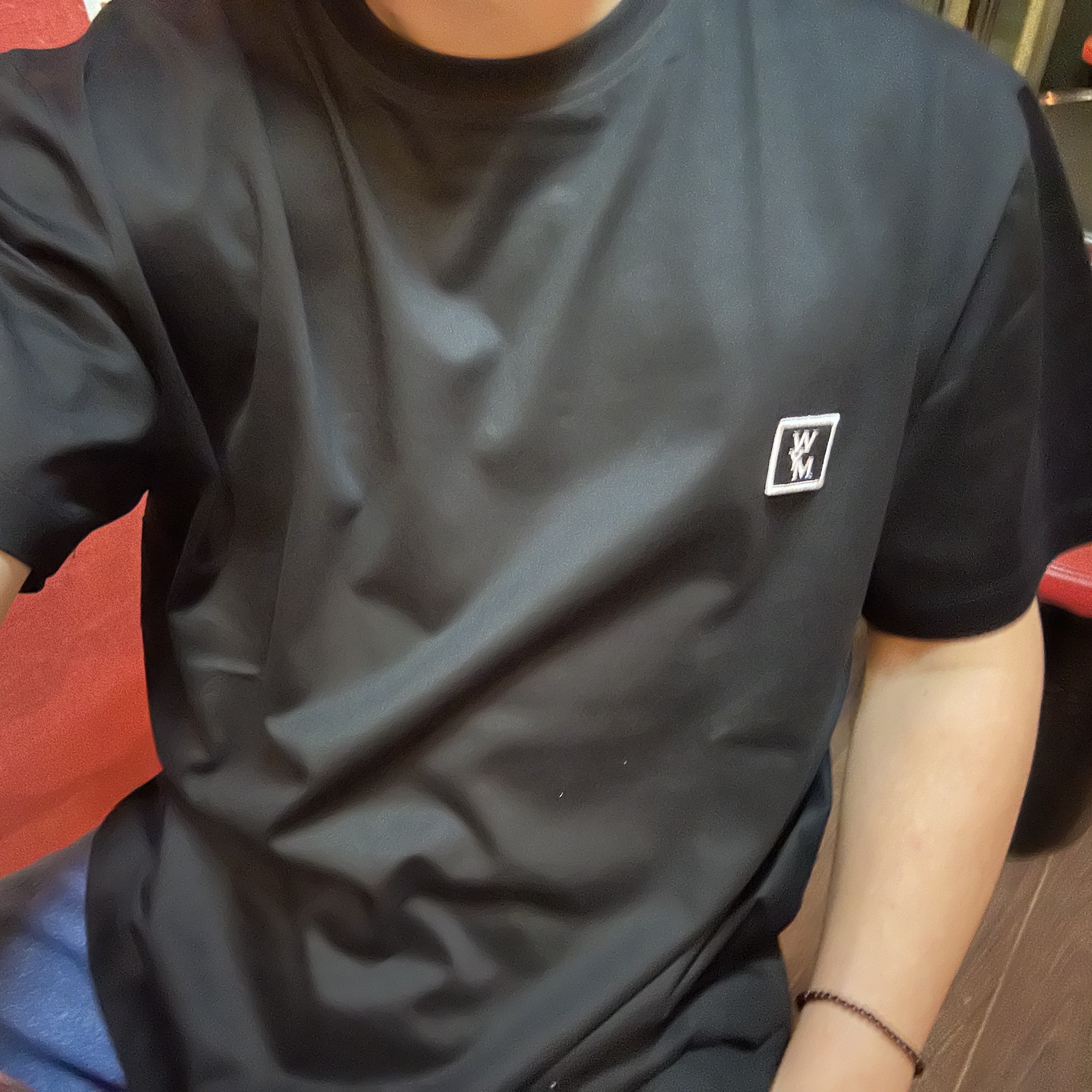 Wooyoungmi White Back Logo T-Shirt Black - 22FW 착용 스타일