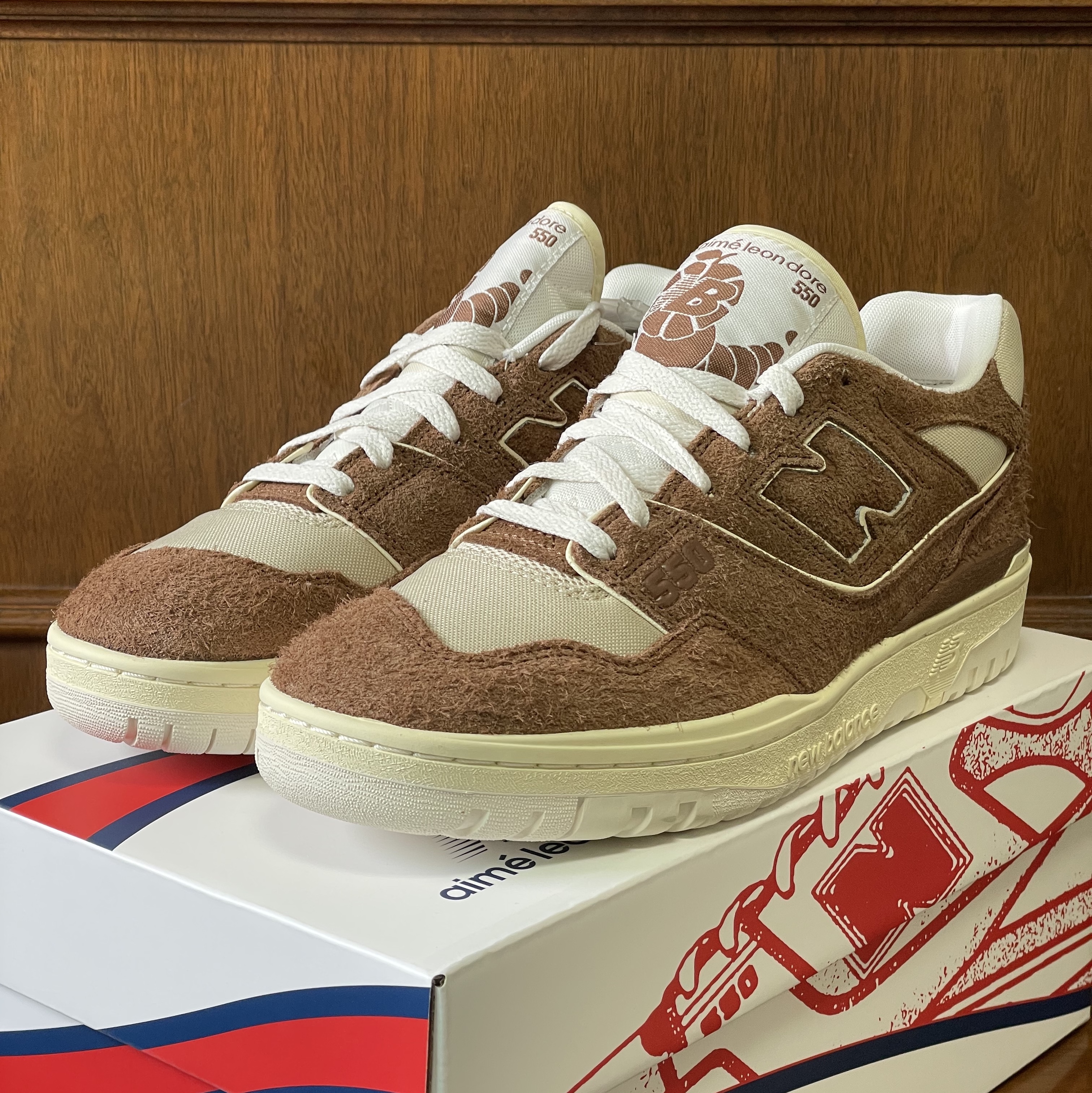 New Balance x Aime Leon Dore 550 True Brown 착용 스타일 - 2