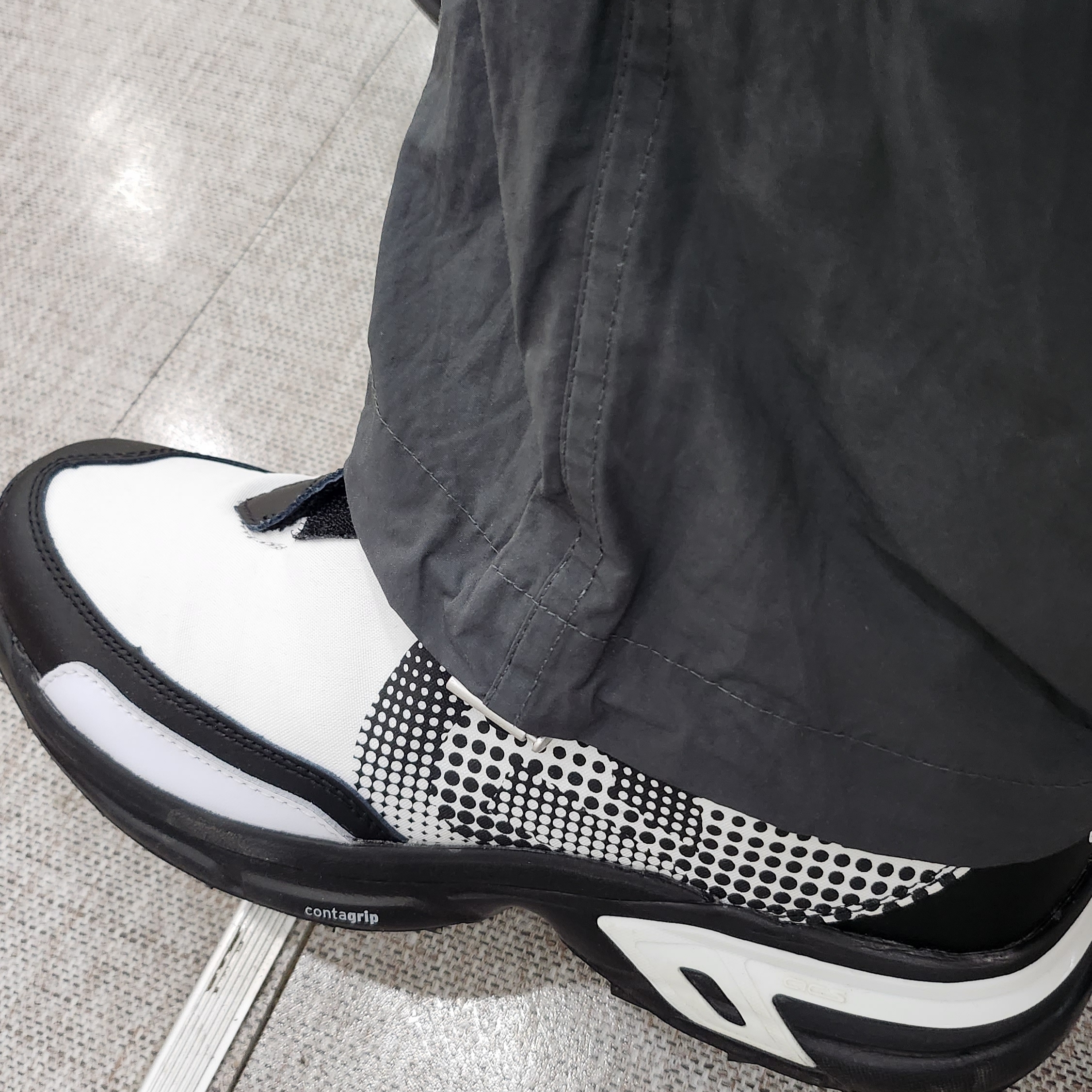 Salomon x Comme des Garcons Homme Plus SR901E White Black 착용 스타일