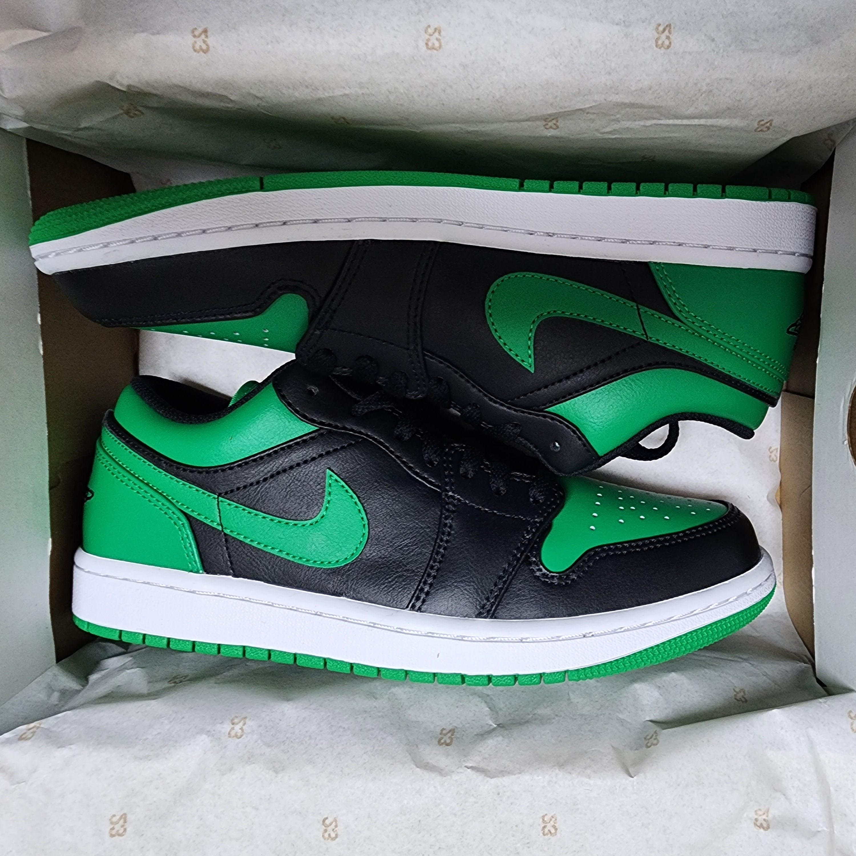 Jordan 1 Low Lucky Green 착용 스타일