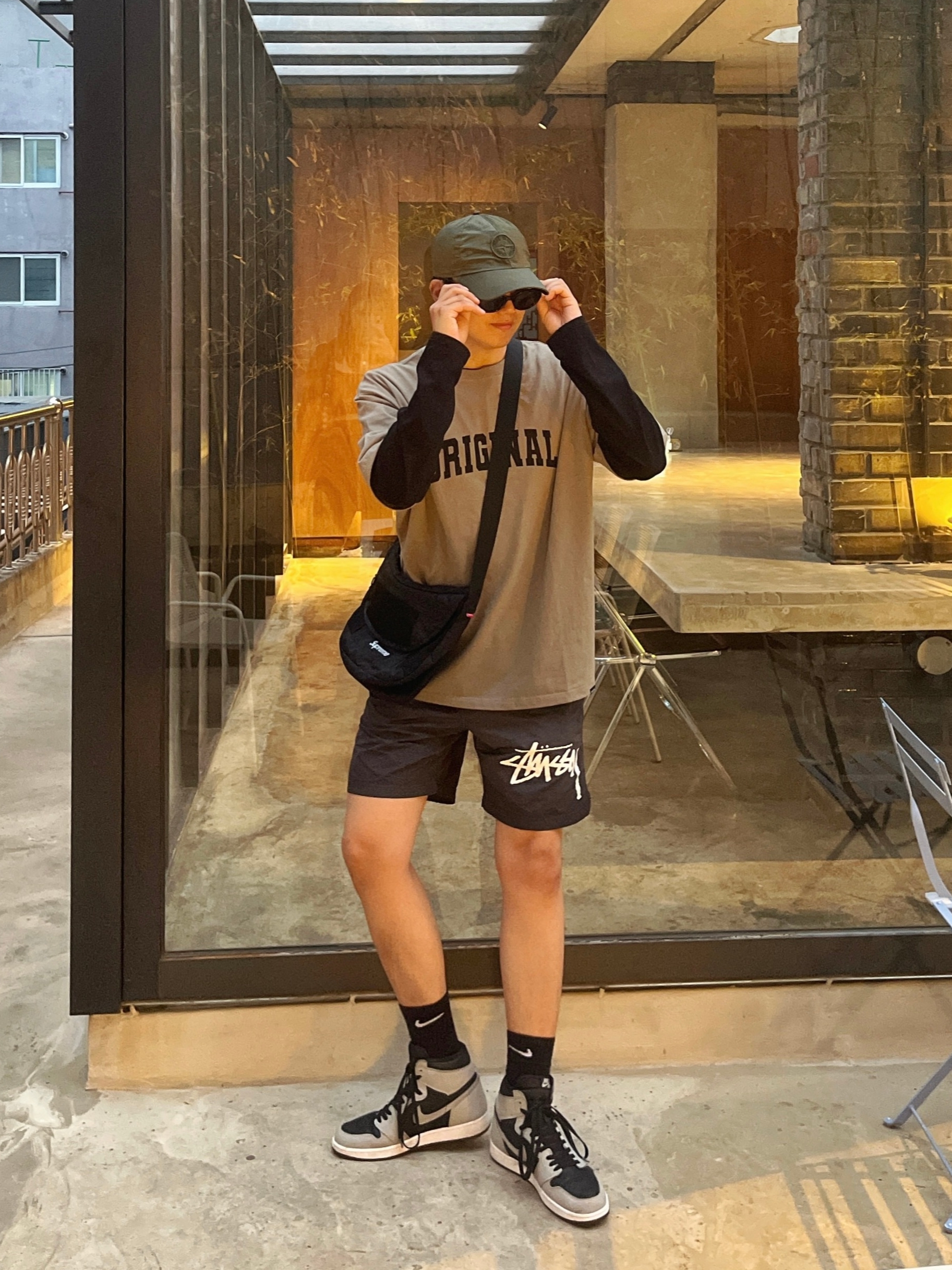 Stone Island 99576 Nylon Metal 6-Panel Cap Olive Green - 21SS, Supreme Small Messenger Bag Black - 22SS 착용 스타일