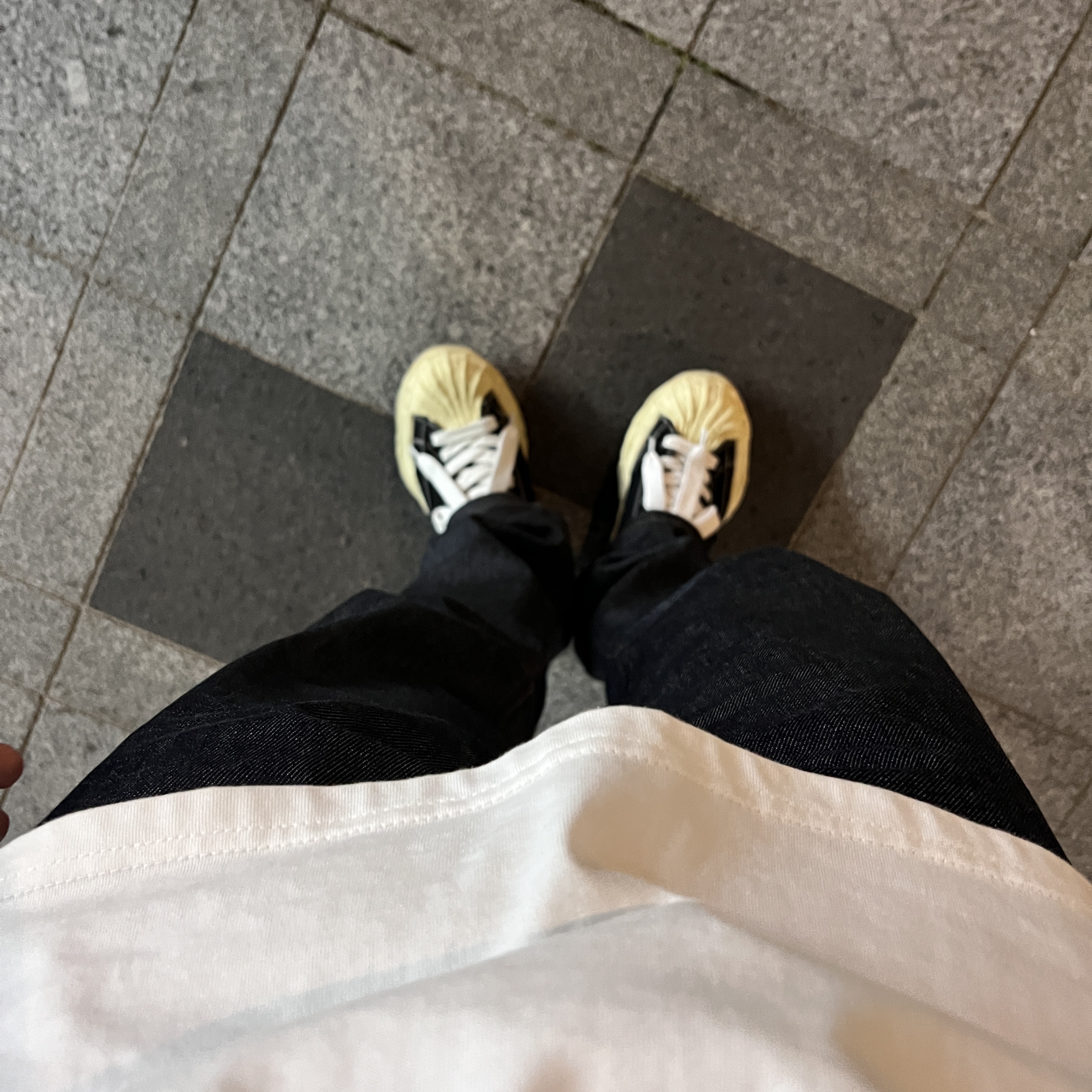 Maison Mihara Yasuhiro Blakey VL OG Sole Canvas Low-top Sneakers Black 착용 스타일