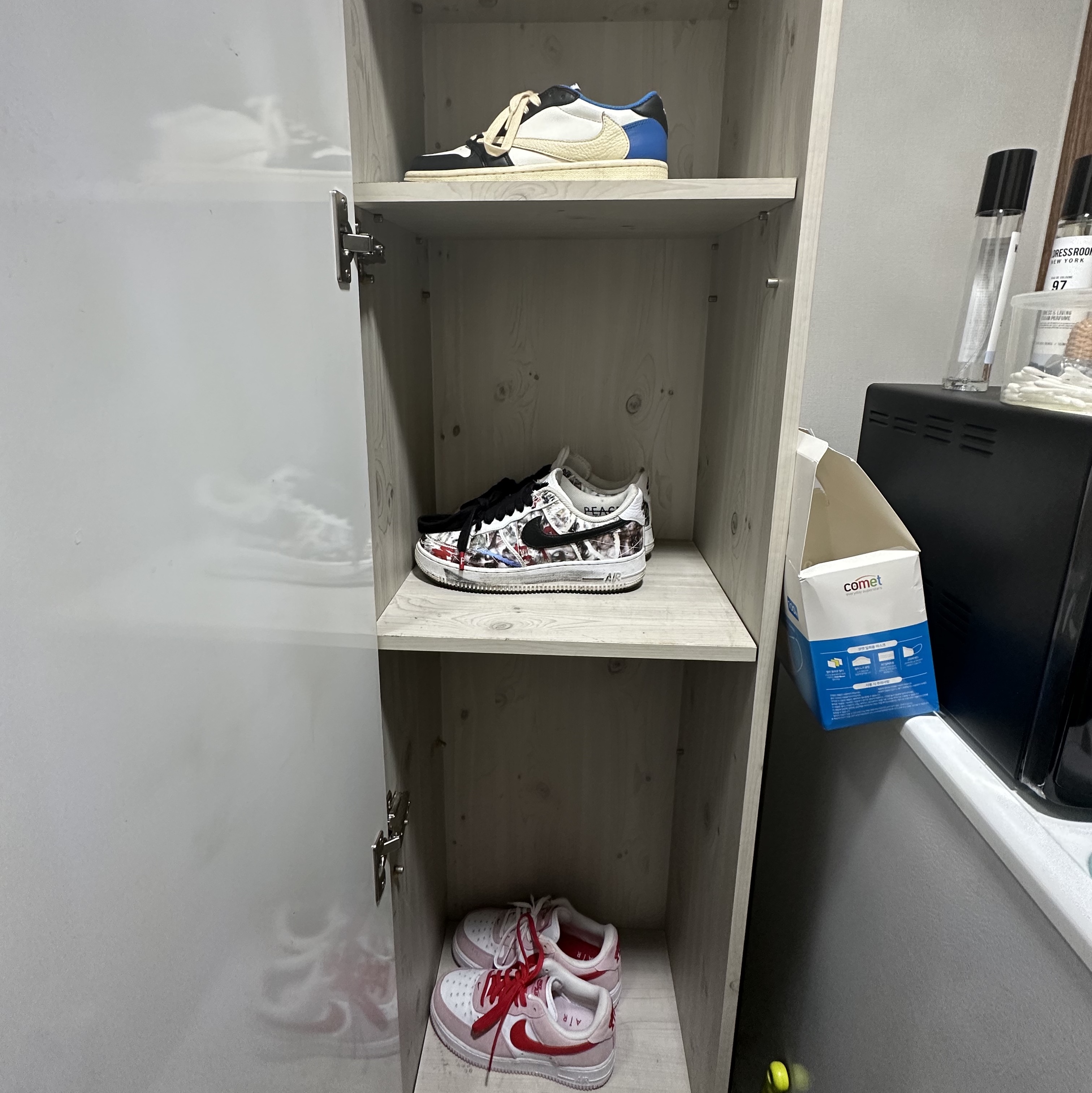 Jordan 1 x Travis Scott x Fragment Retro Low OG SP Military Blue, Nike x Peaceminusone Air Force 1 Low Para-Noise 2.0 착용 스타일