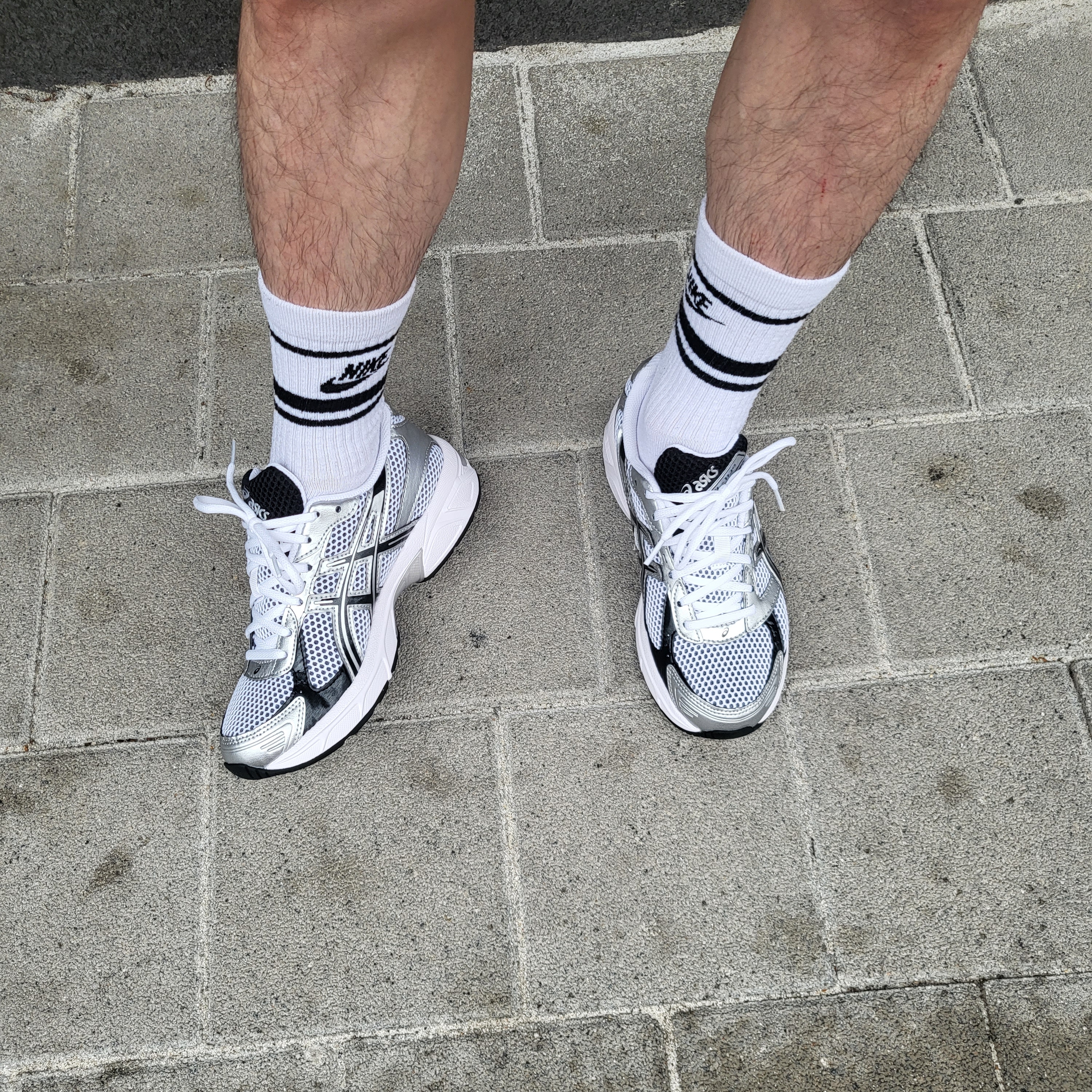 Asics Gel-1130 White Black 착용 스타일