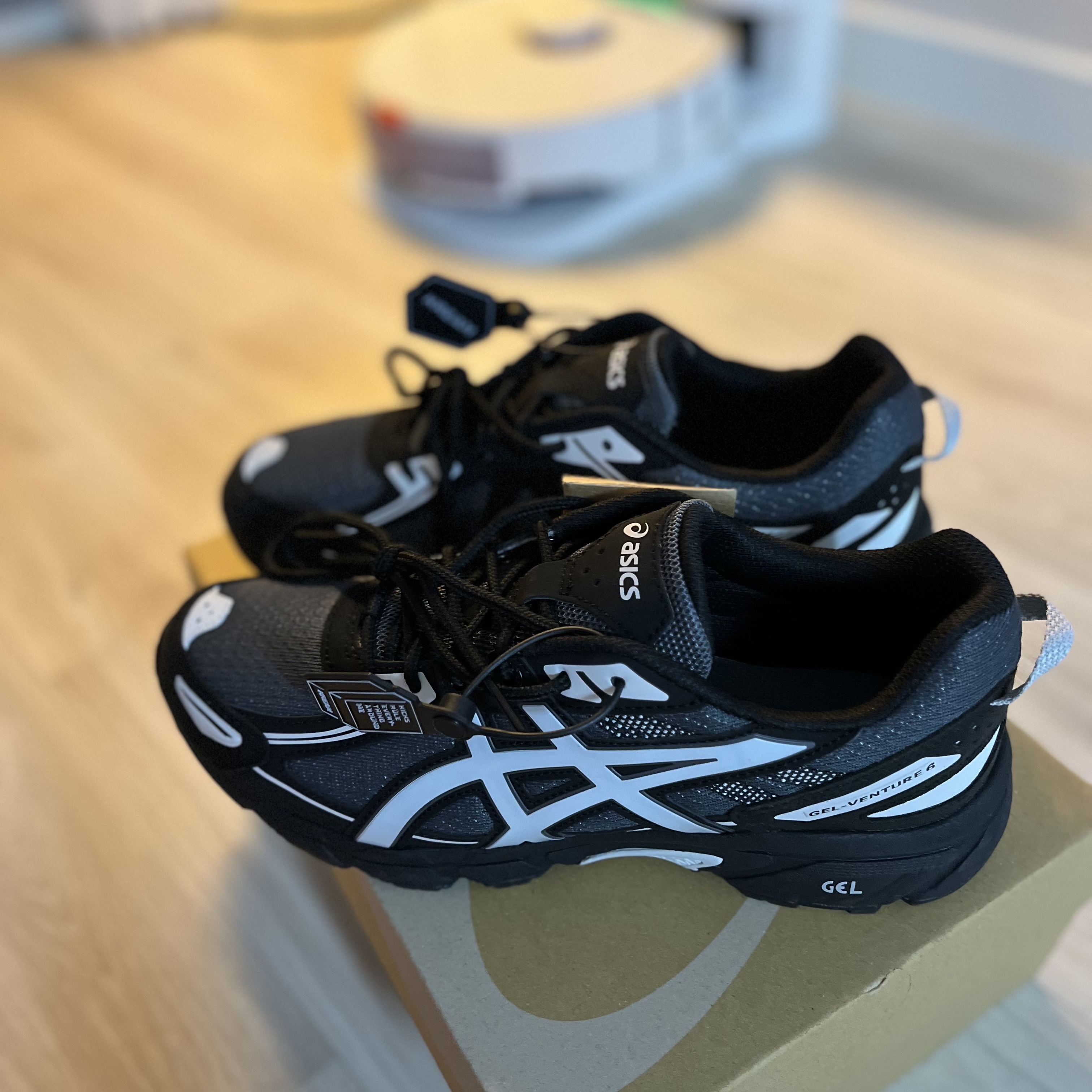 Asics Gel-Venture 6 Carrier Grey 착용 스타일 - 3