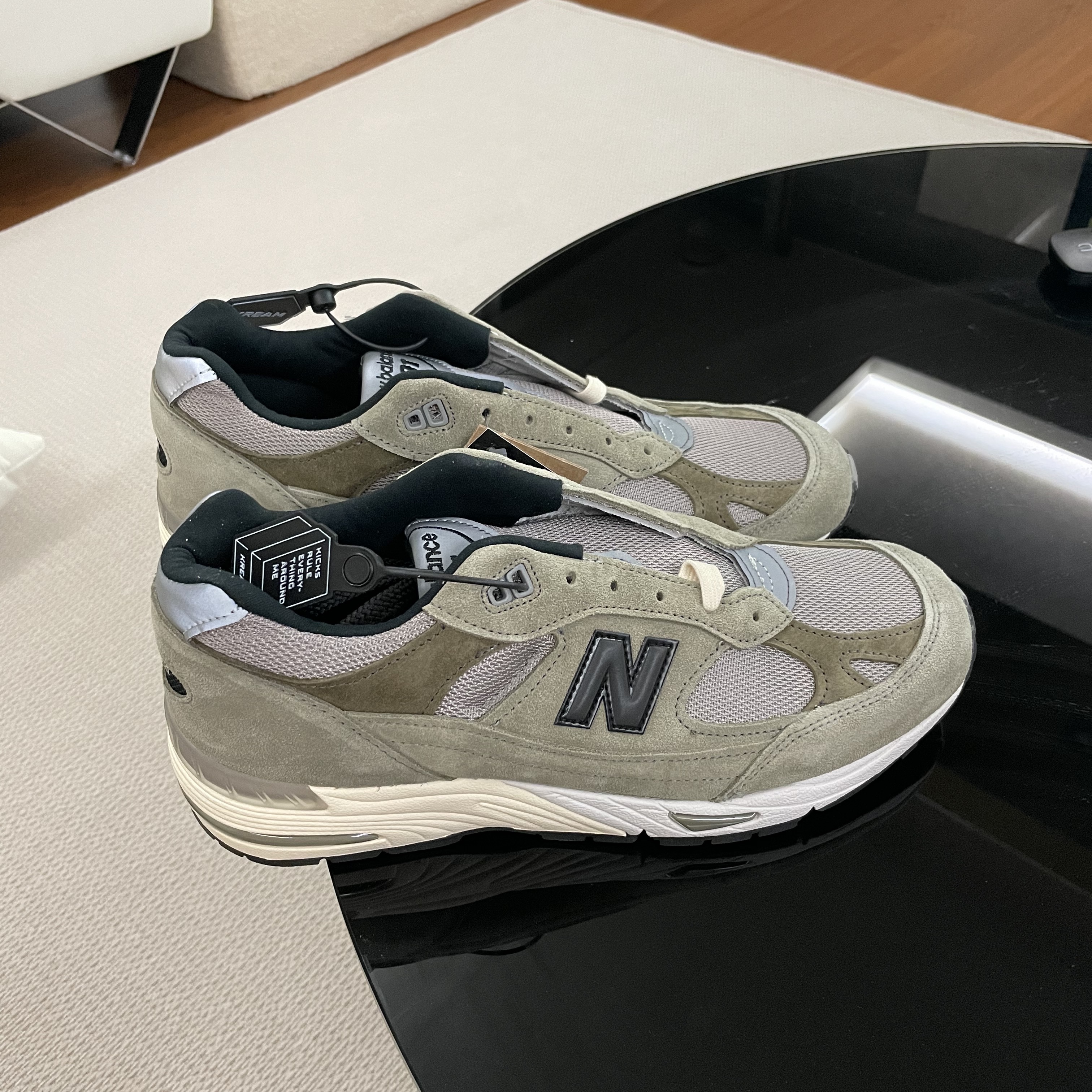 New Balance x JJJJound 991 Made in UK Grey 착용 스타일