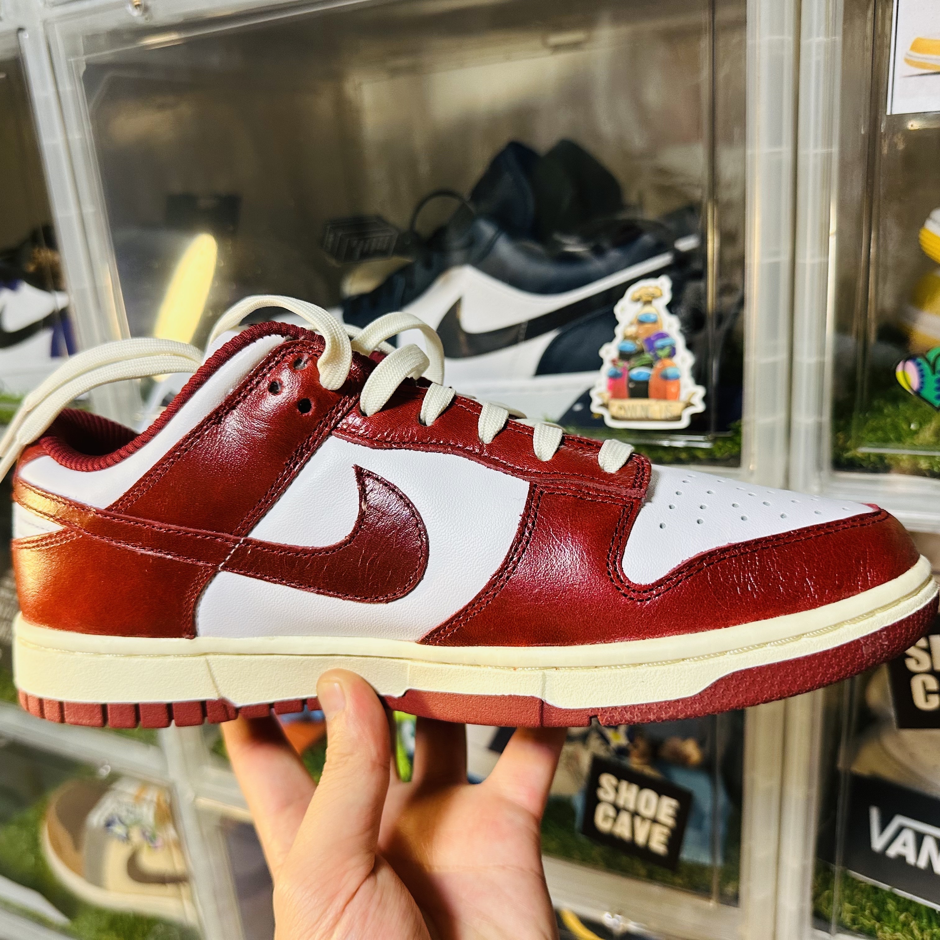 (W) Nike Dunk Low Retro PRM Team Red and White 착용 스타일 - 1