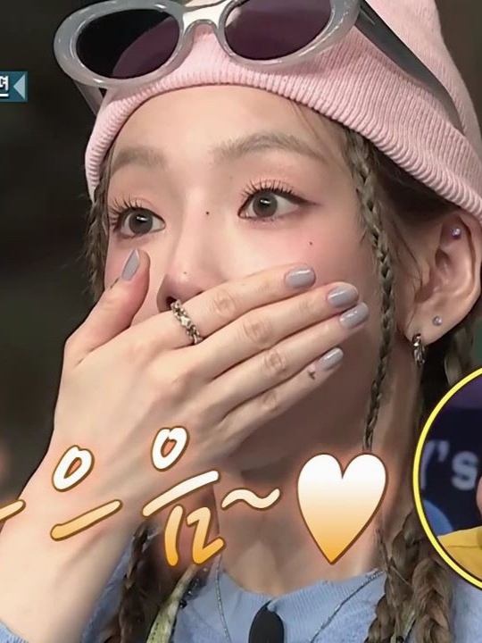 Scudo Dolphin White Stone Ring 착용 스타일