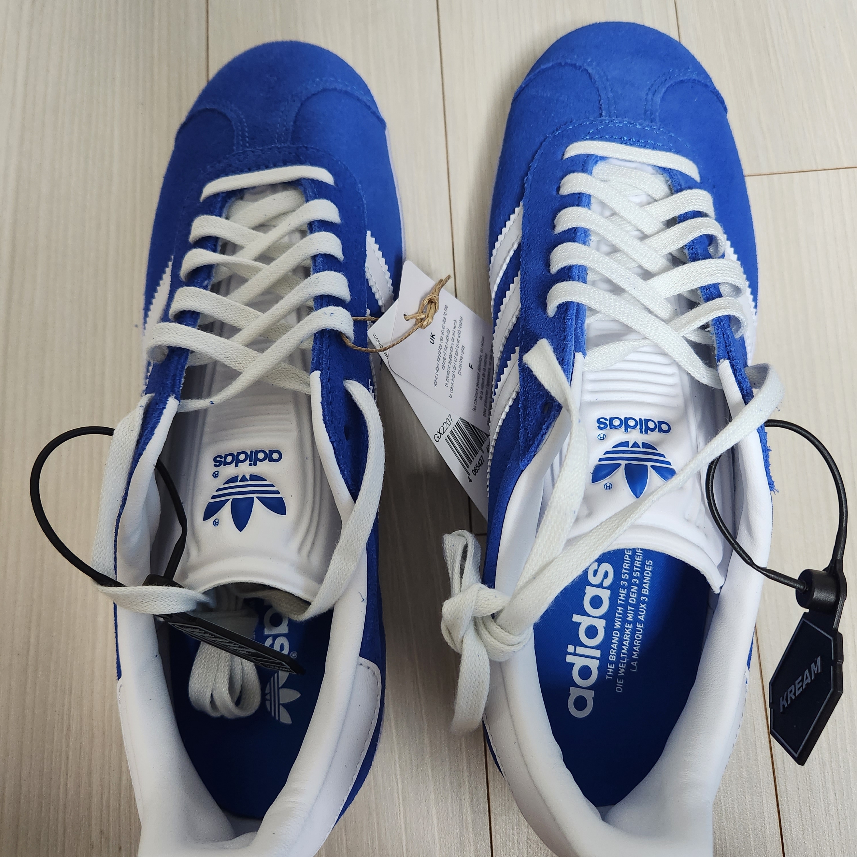 Adidas Gazelle Blue 착용 스타일