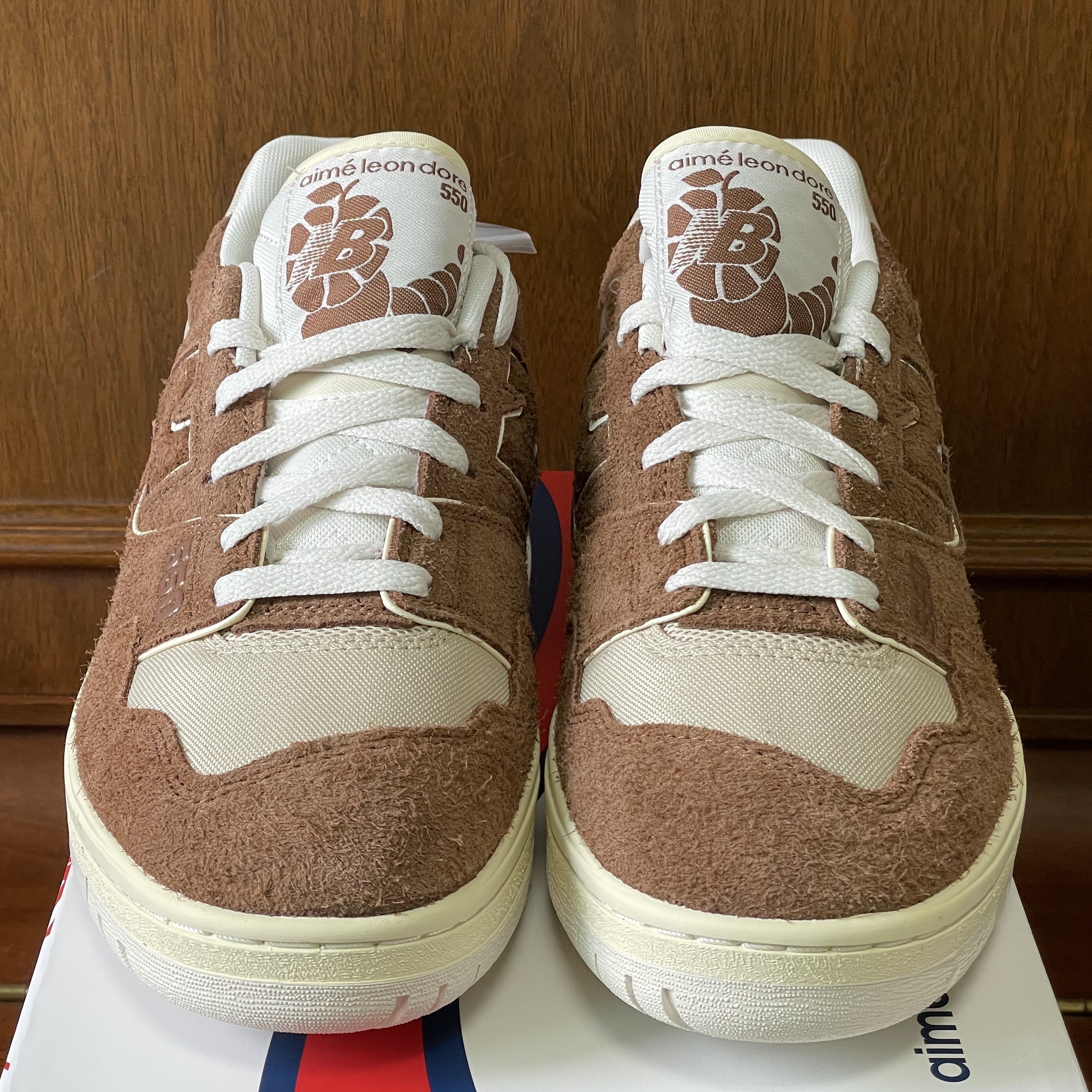 New Balance x Aime Leon Dore 550 True Brown 착용 스타일 - 3