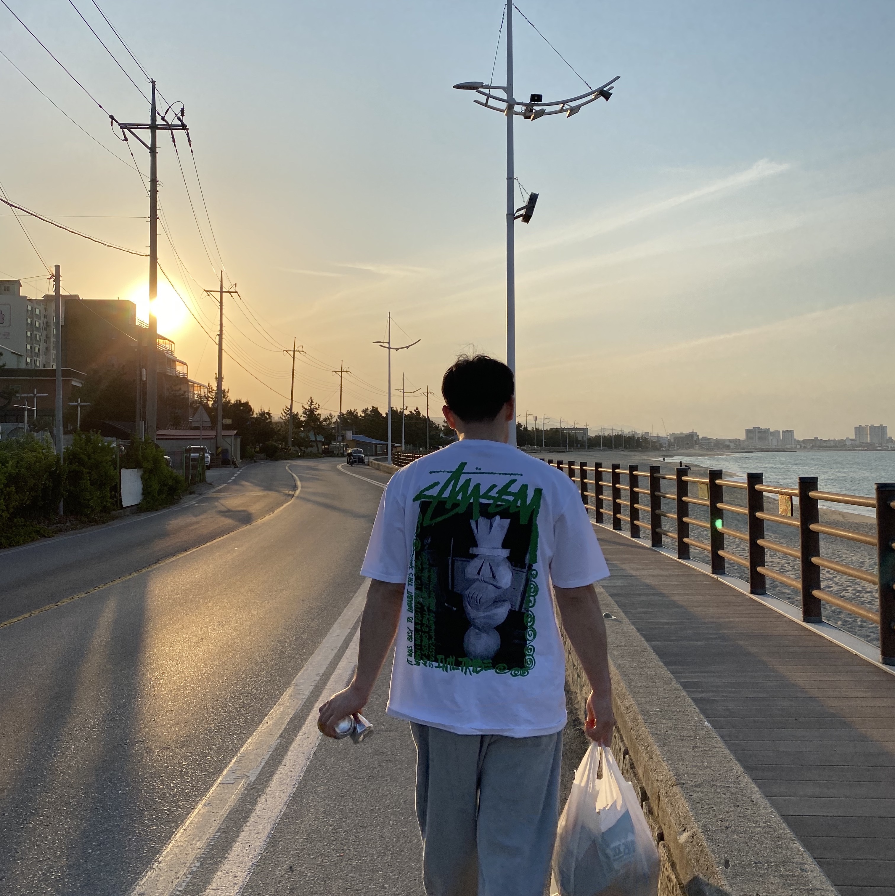 Stussy Landin T-Shirt White 착용 스타일