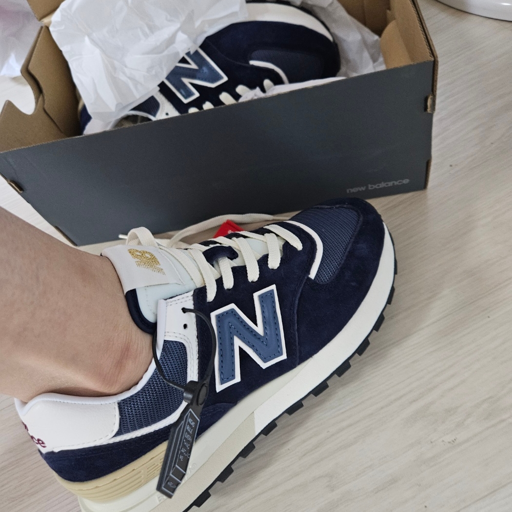 New Balance 574 Legacy Navy 착용 스타일