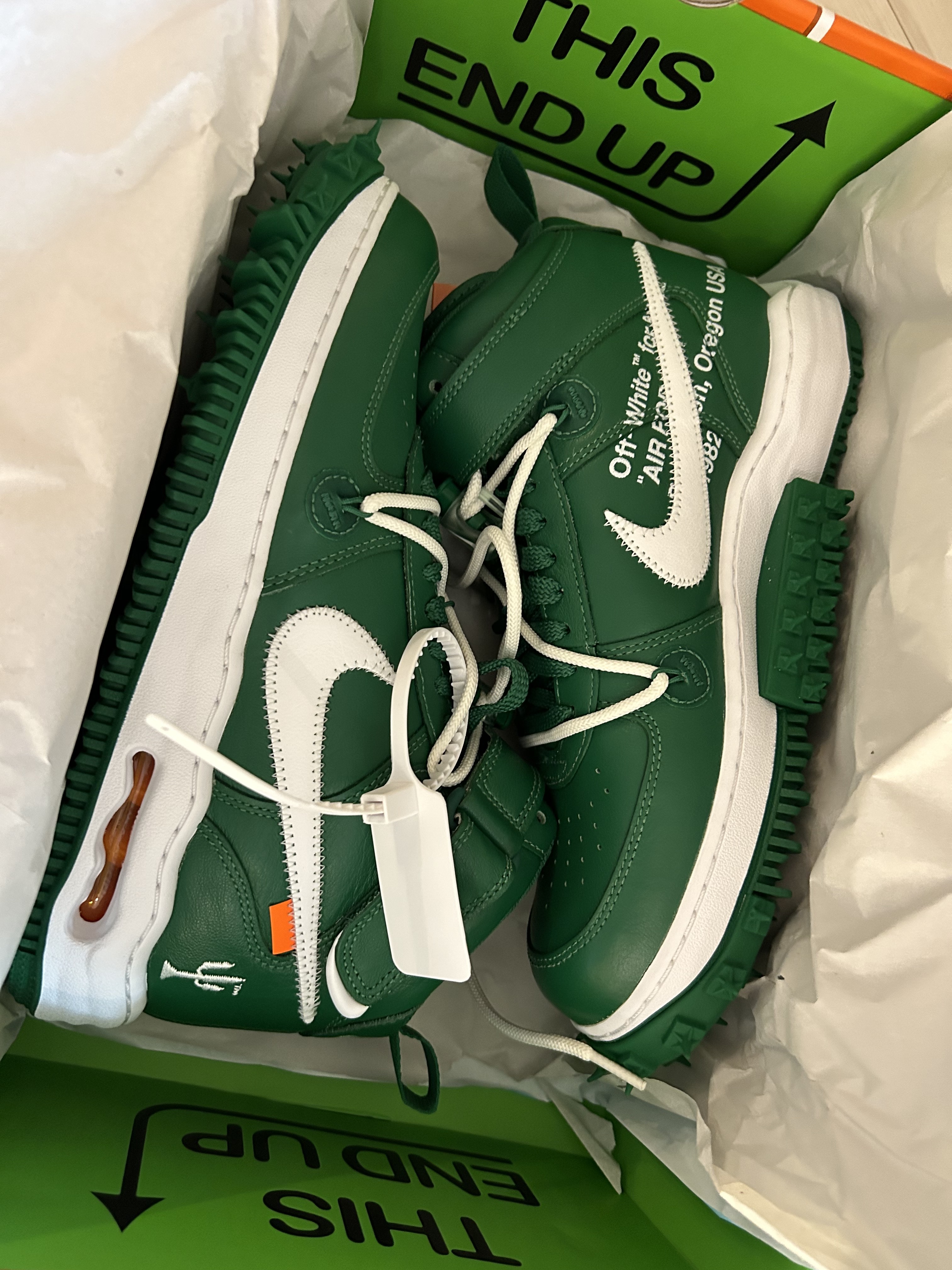 Nike x Off-White Air Force 1 Mid SP Leather Pine Green 착용 스타일