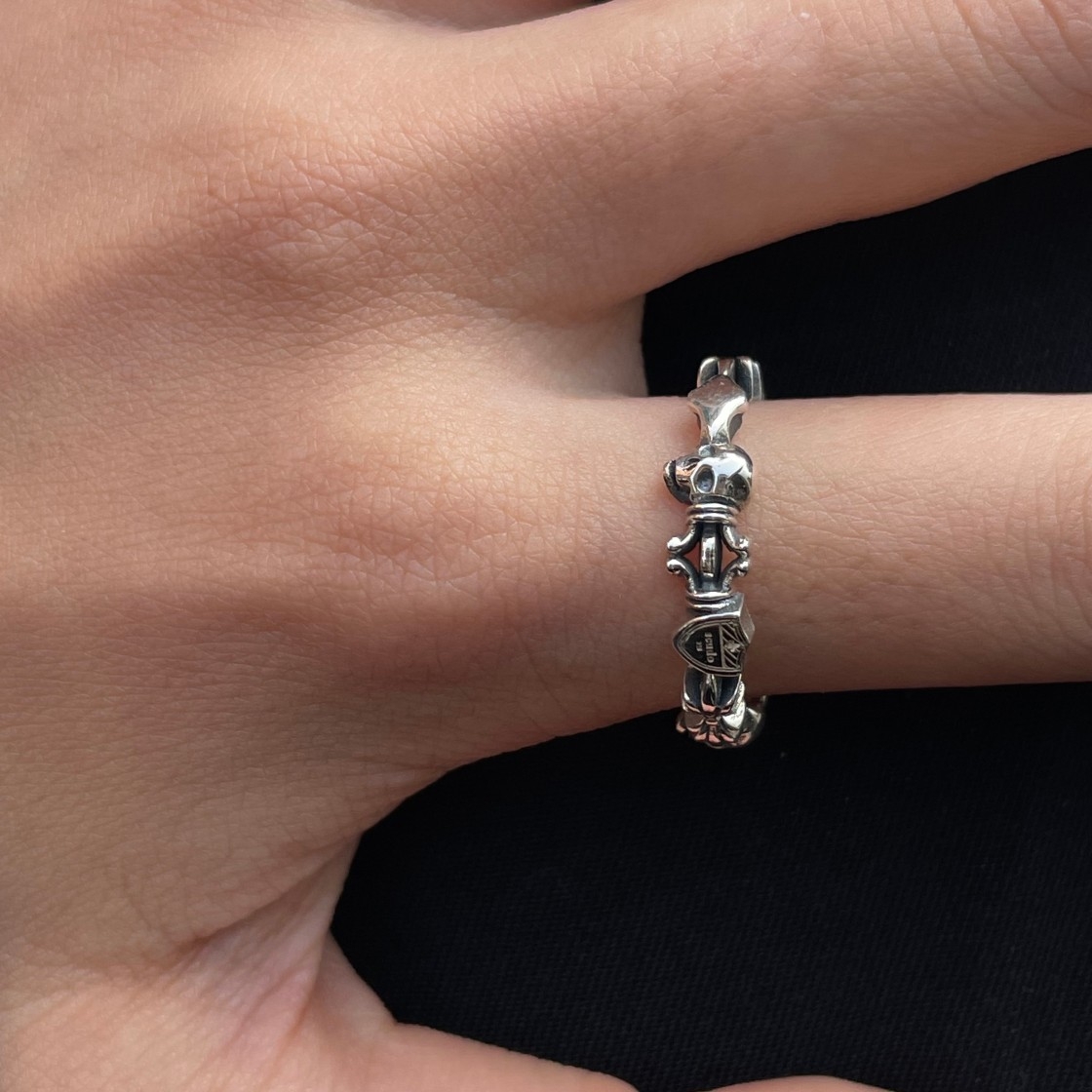 Scudo Signature Link Slim Ring 착용 스타일