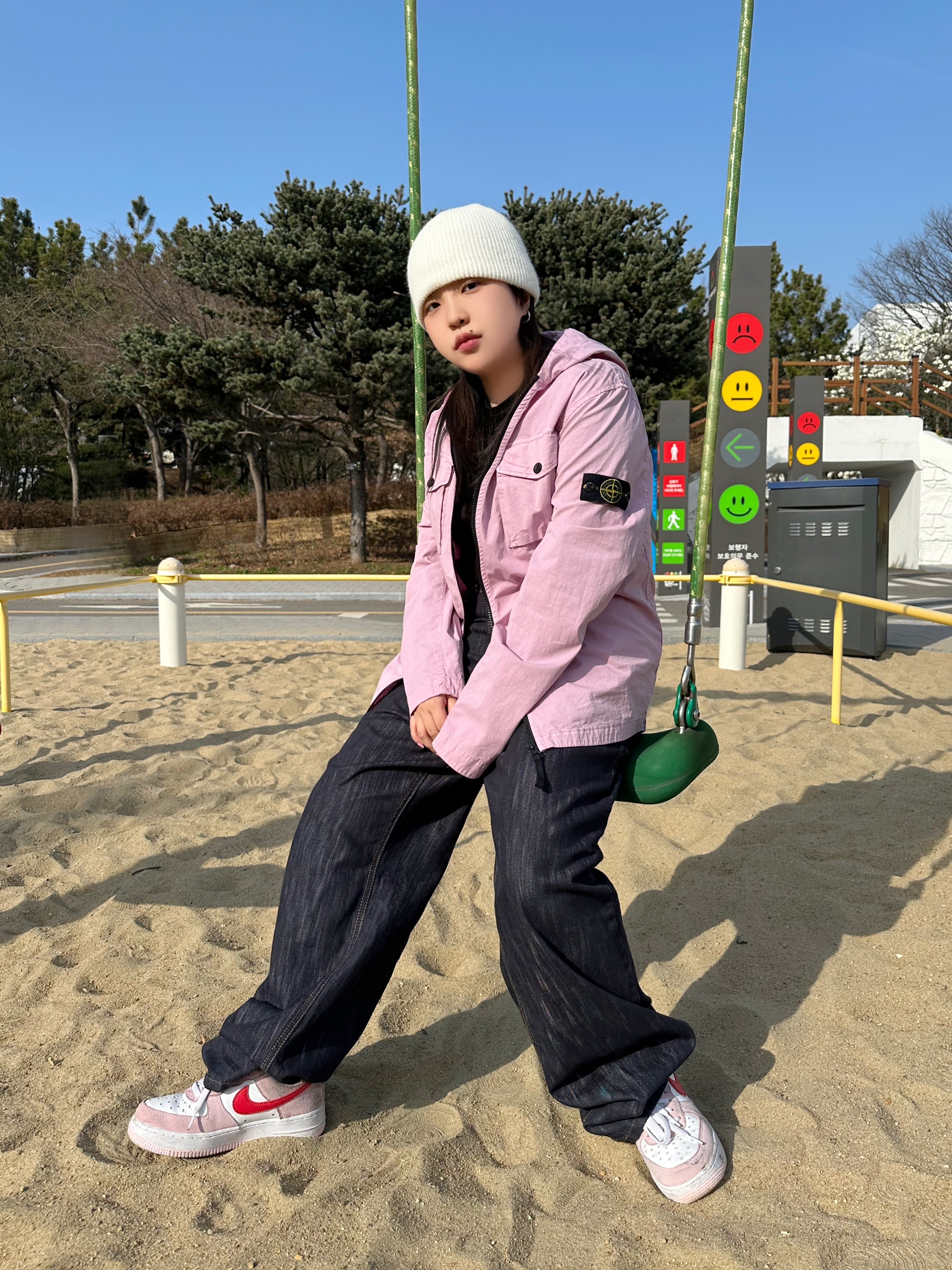 Nike Air Force 1 '07 QS Valentine's Day 착용 스타일 - 1