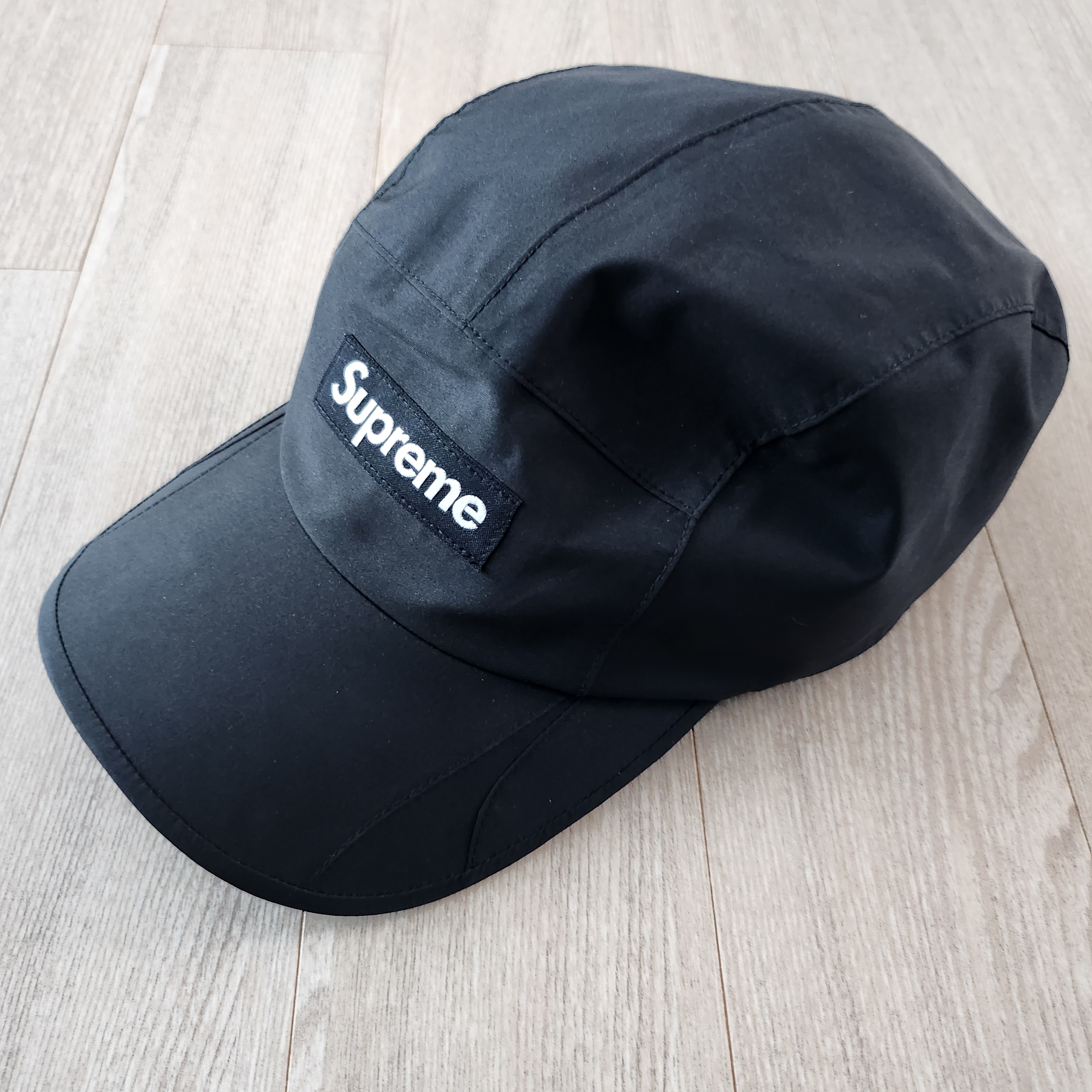Supreme Gore-Tex Paclite Camp Cap Black - 22SS 착용 스타일