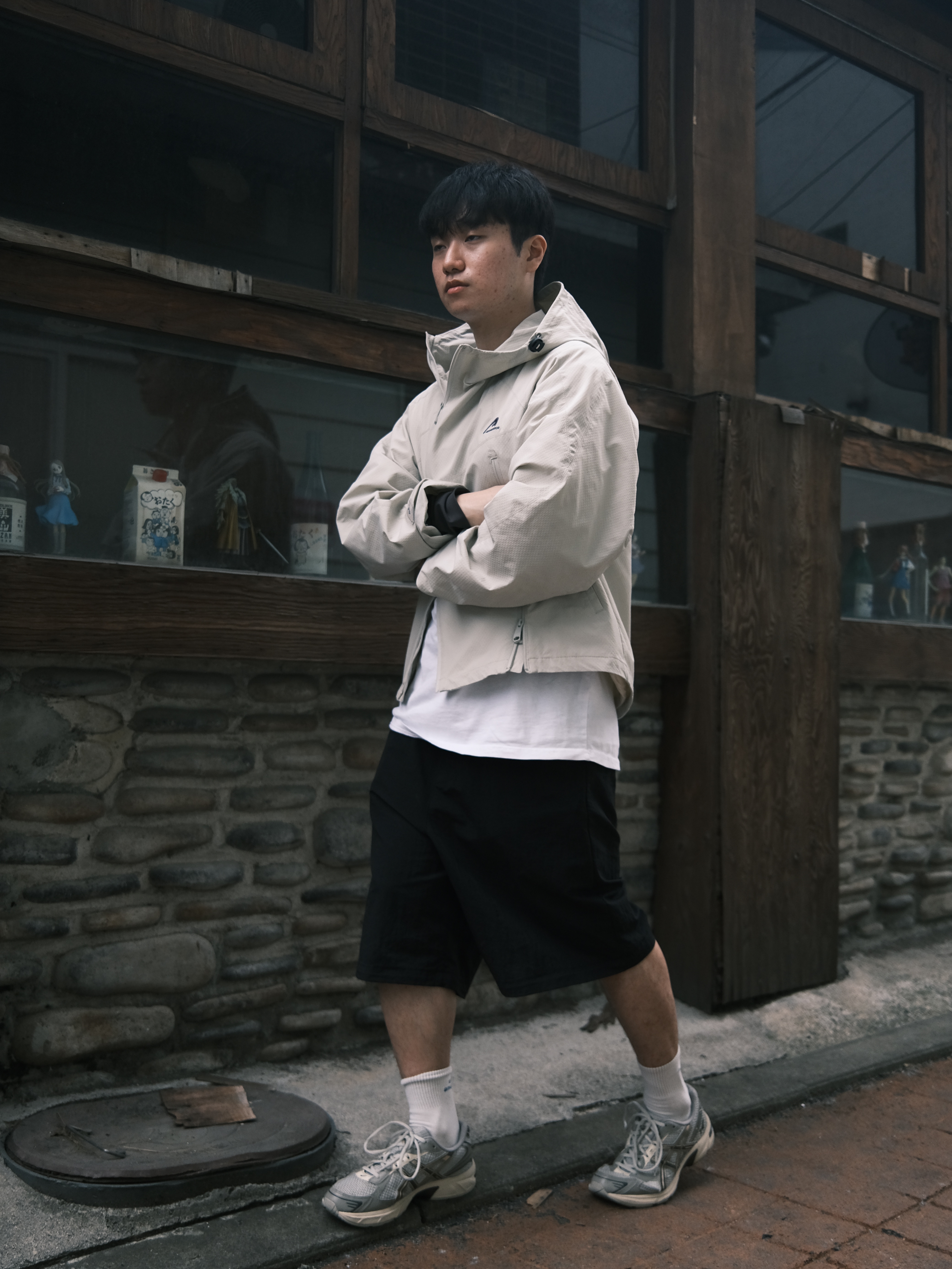 Ader Error Plue Windbreaker Beige, Asics x I4P Gel-1130 Glacier Grey Mink 착용 스타일