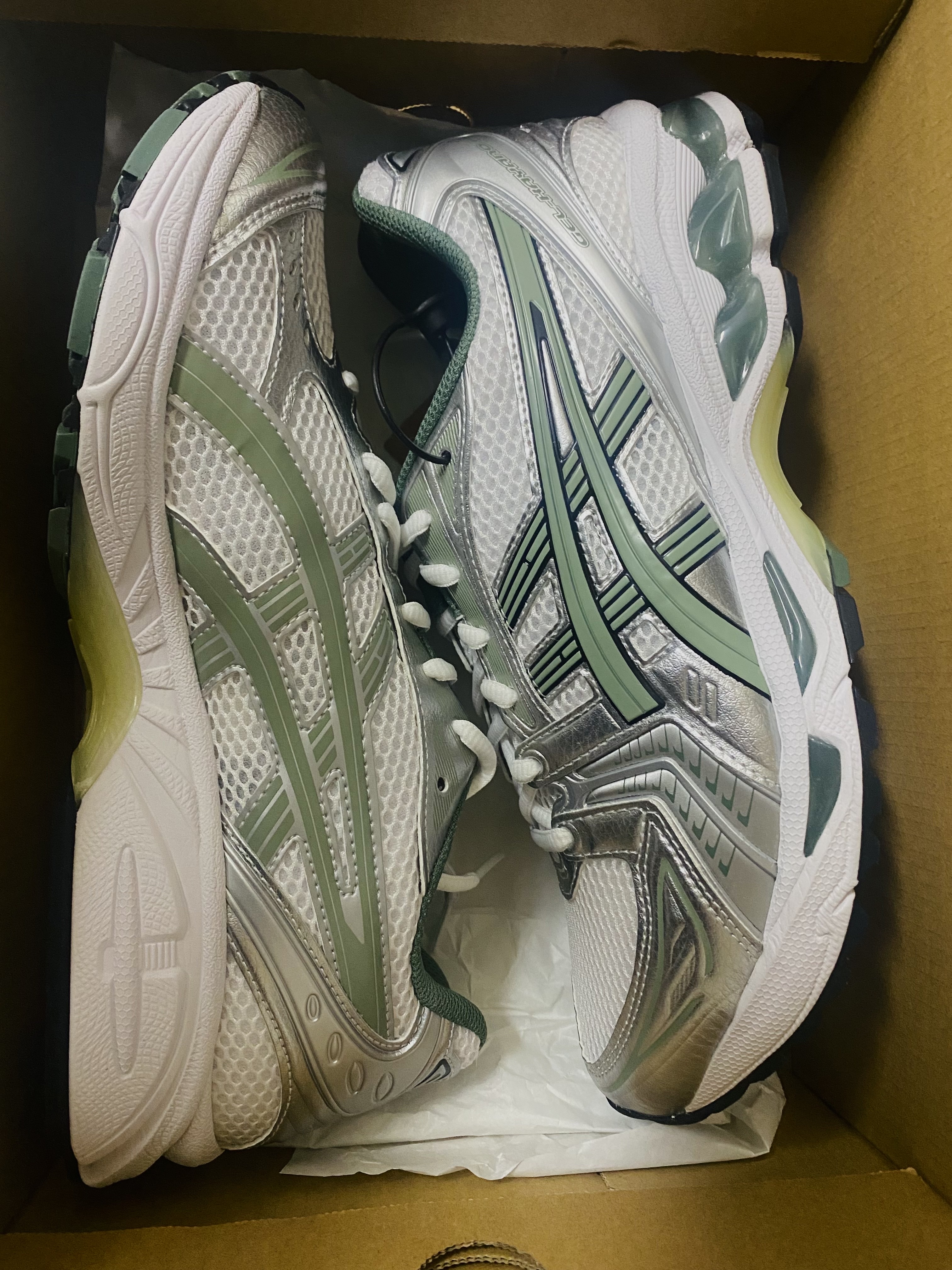 Asics Gel-Kayano 14 White Slate Grey 착용 스타일 - 3
