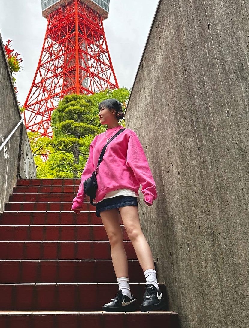 Nike x Stussy NRG Washed Fleece Crewneck Lotus PInk, Nike x Ambush Air Force 1 Low SP Black 착용 스타일 - 1