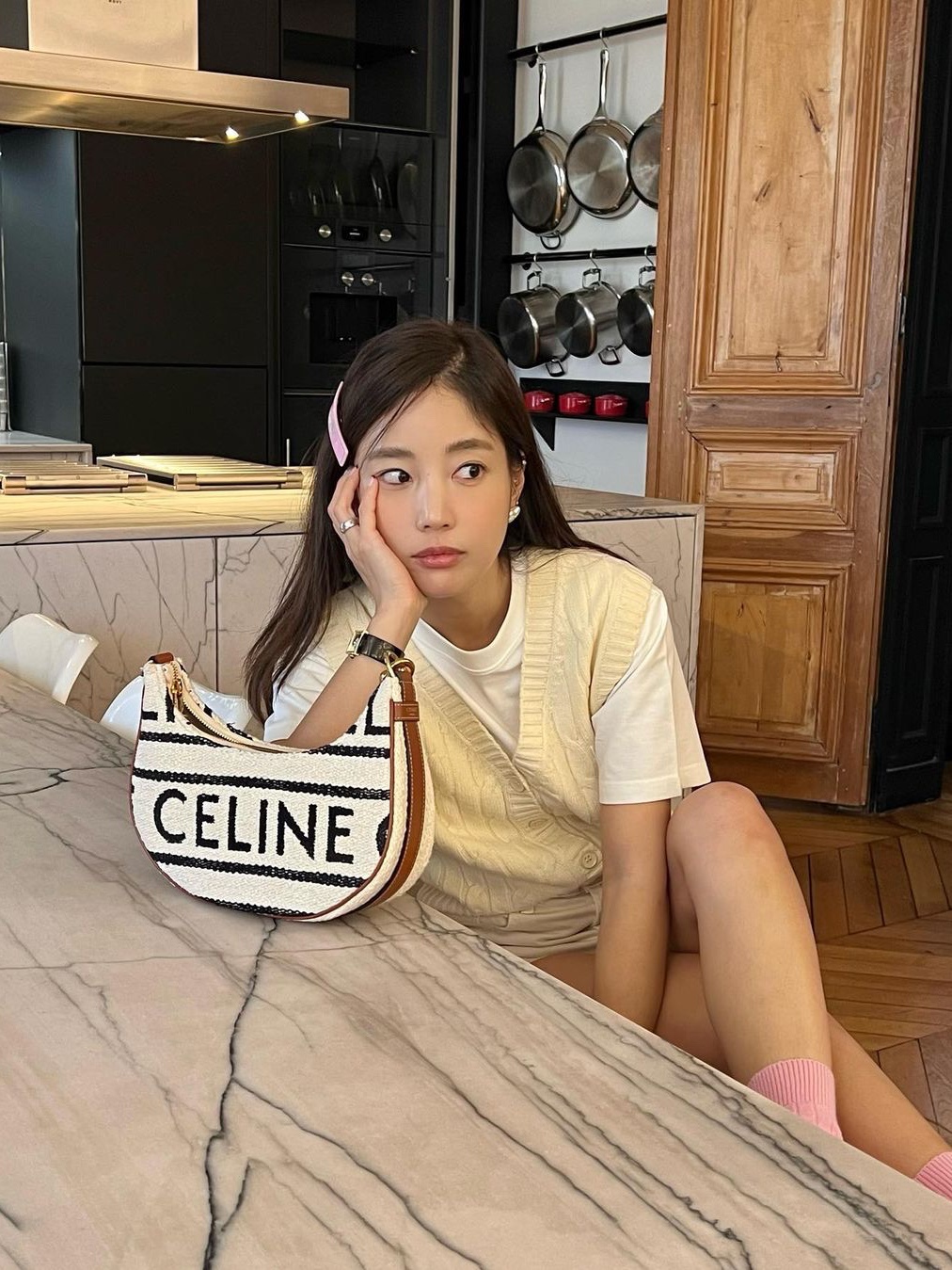 Celine Medium Ava Strap Bag in Textile With Celine All Over and Calfskin White Black 착용 스타일