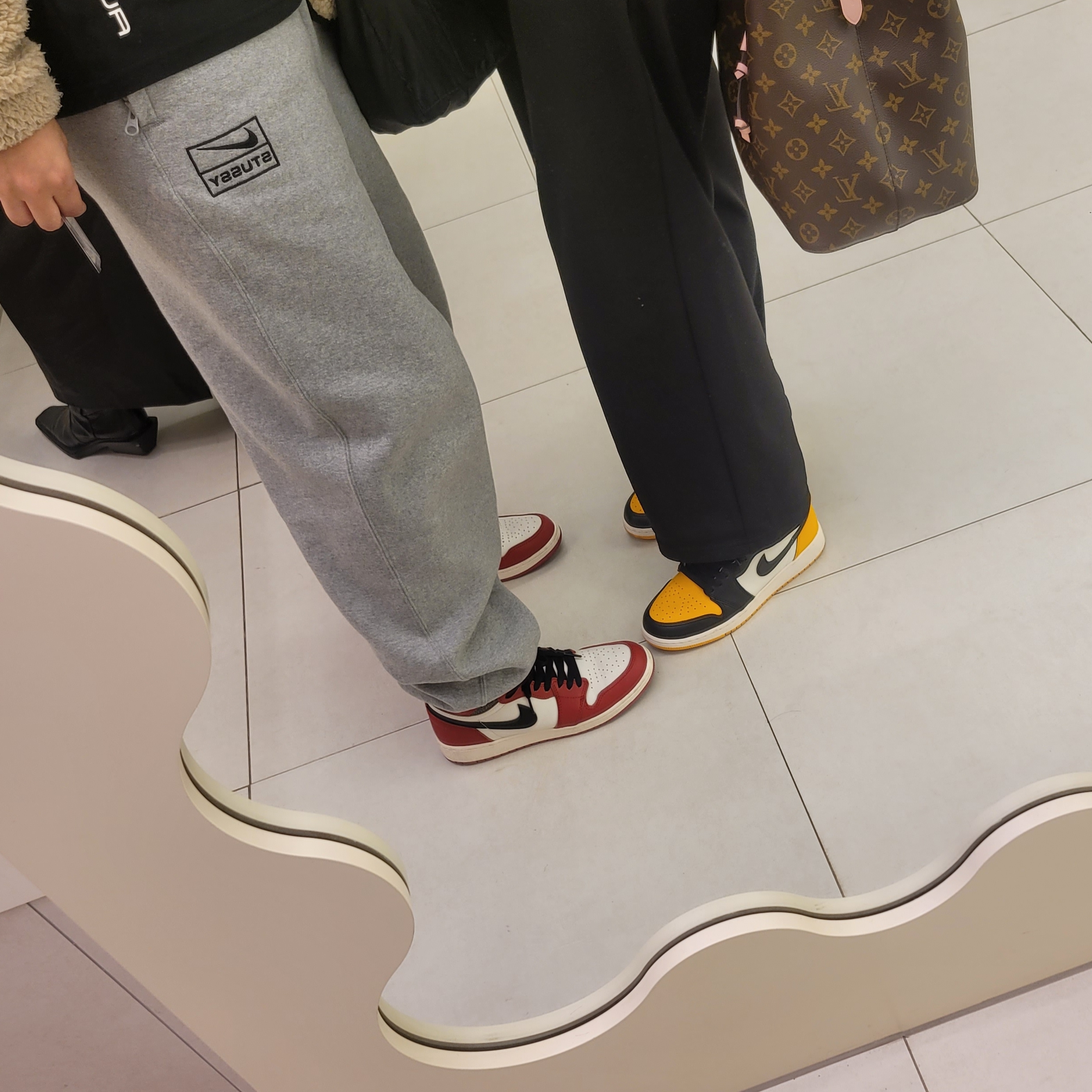 Jordan 1 Retro High OG Chicago 2022, Jordan 1 Mid Taxi 착용 스타일