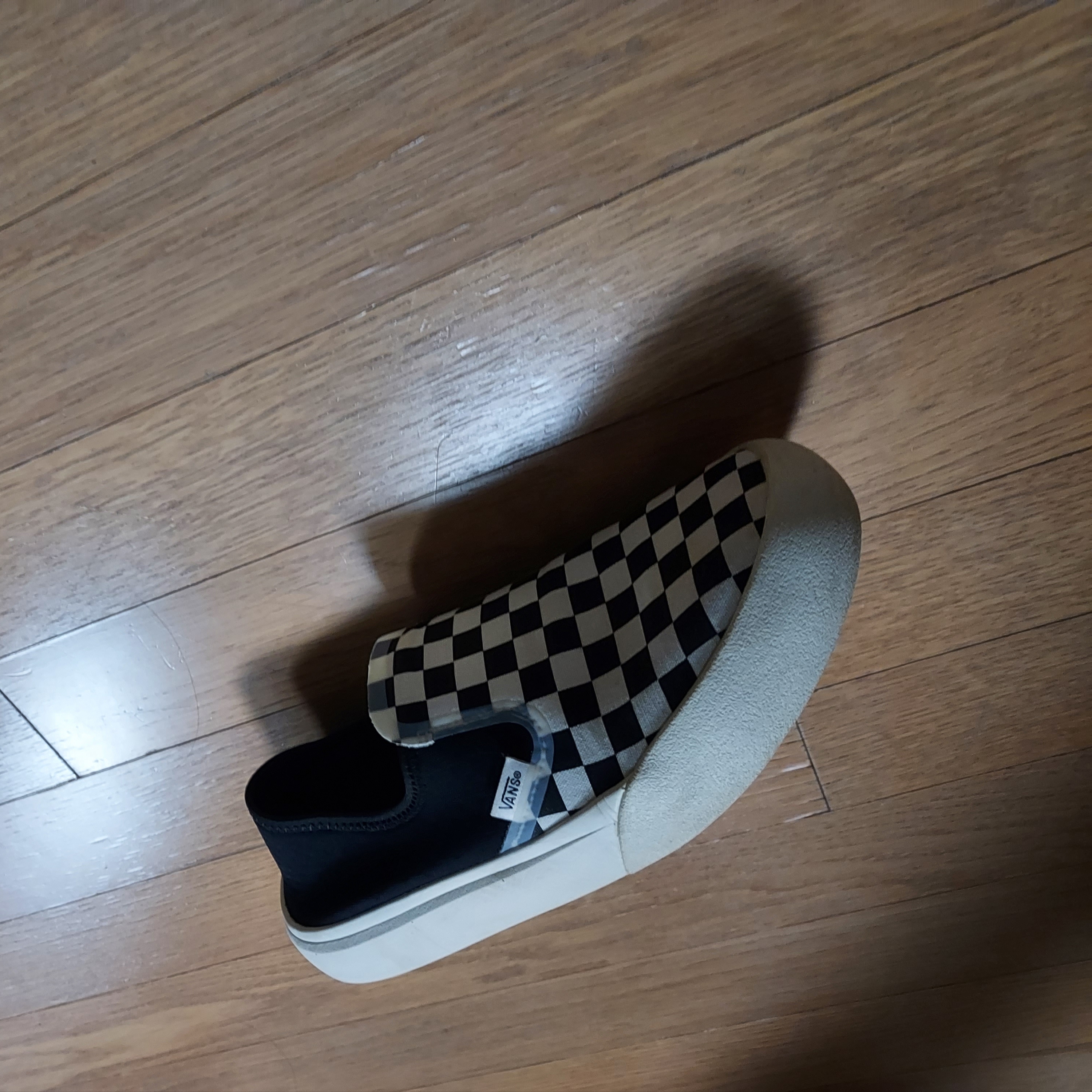 Vans Checkerboard Comfycush One Black 착용 스타일