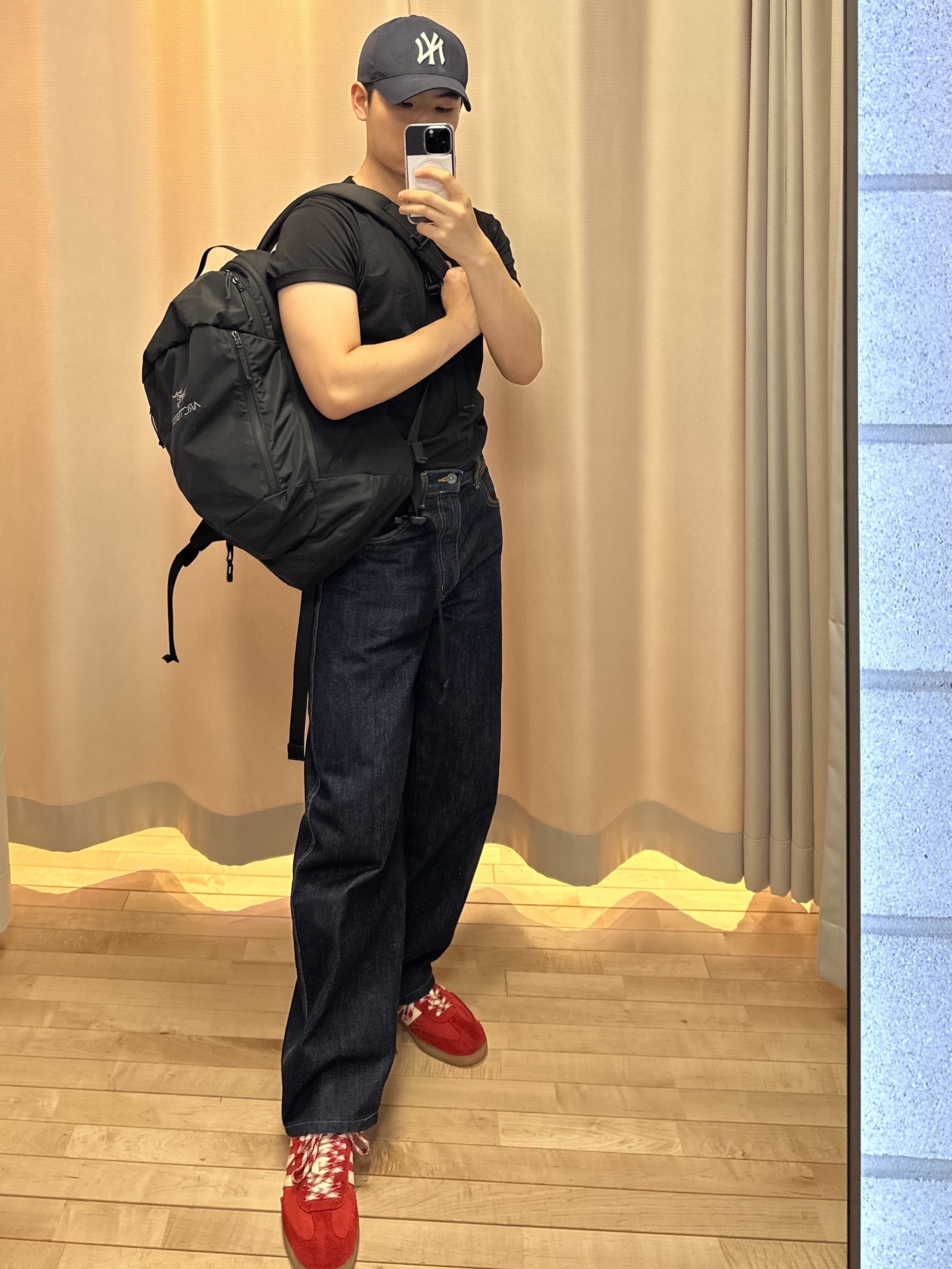 아크테릭스 맨티스 26 백팩 블랙, 아디다스 x 웨일스 보너 삼바 컬리지에이트 오렌지 착용 스타일 - 1