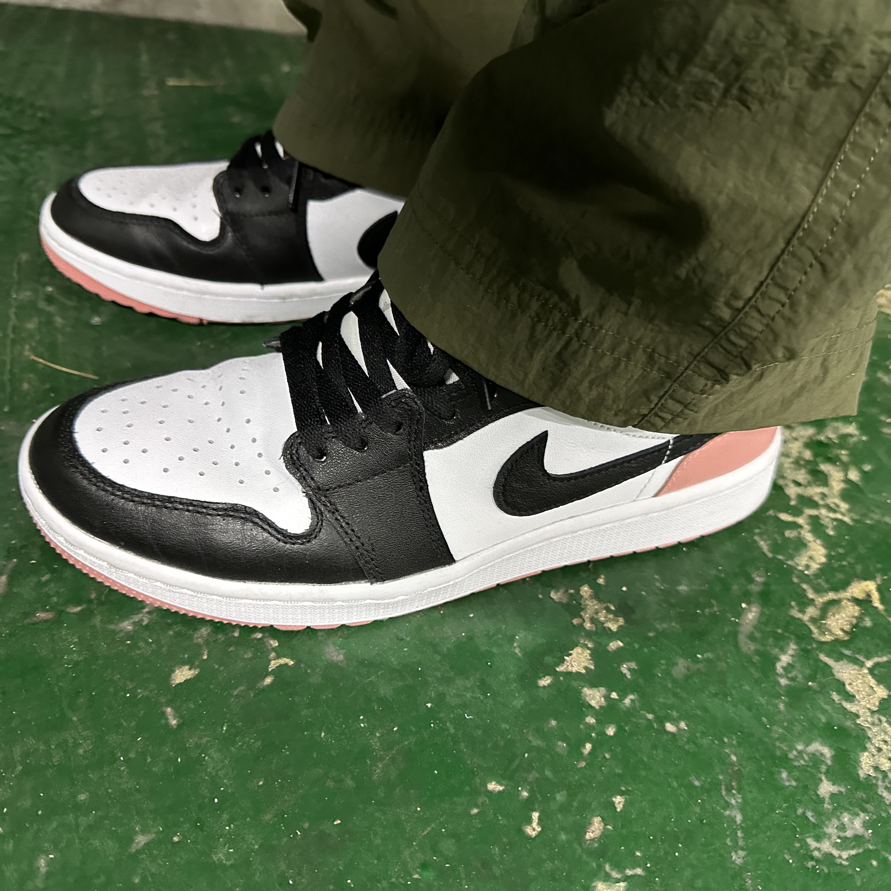 Jordan 1 Low Golf Rust Pink 착용 스타일