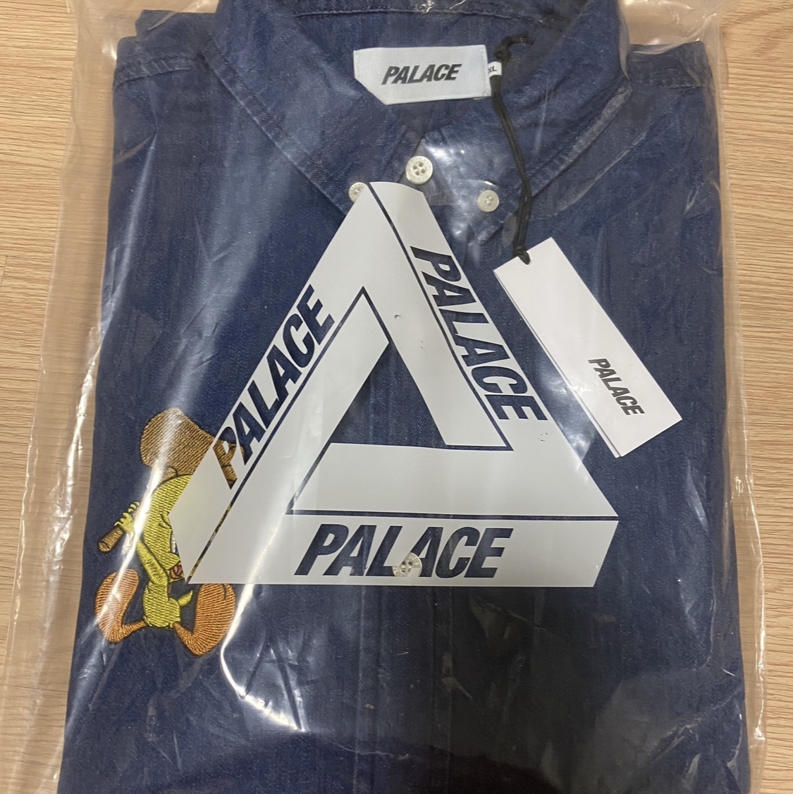 Palace Tweety-P Shirt Mid Wash - 20FW 착용 스타일