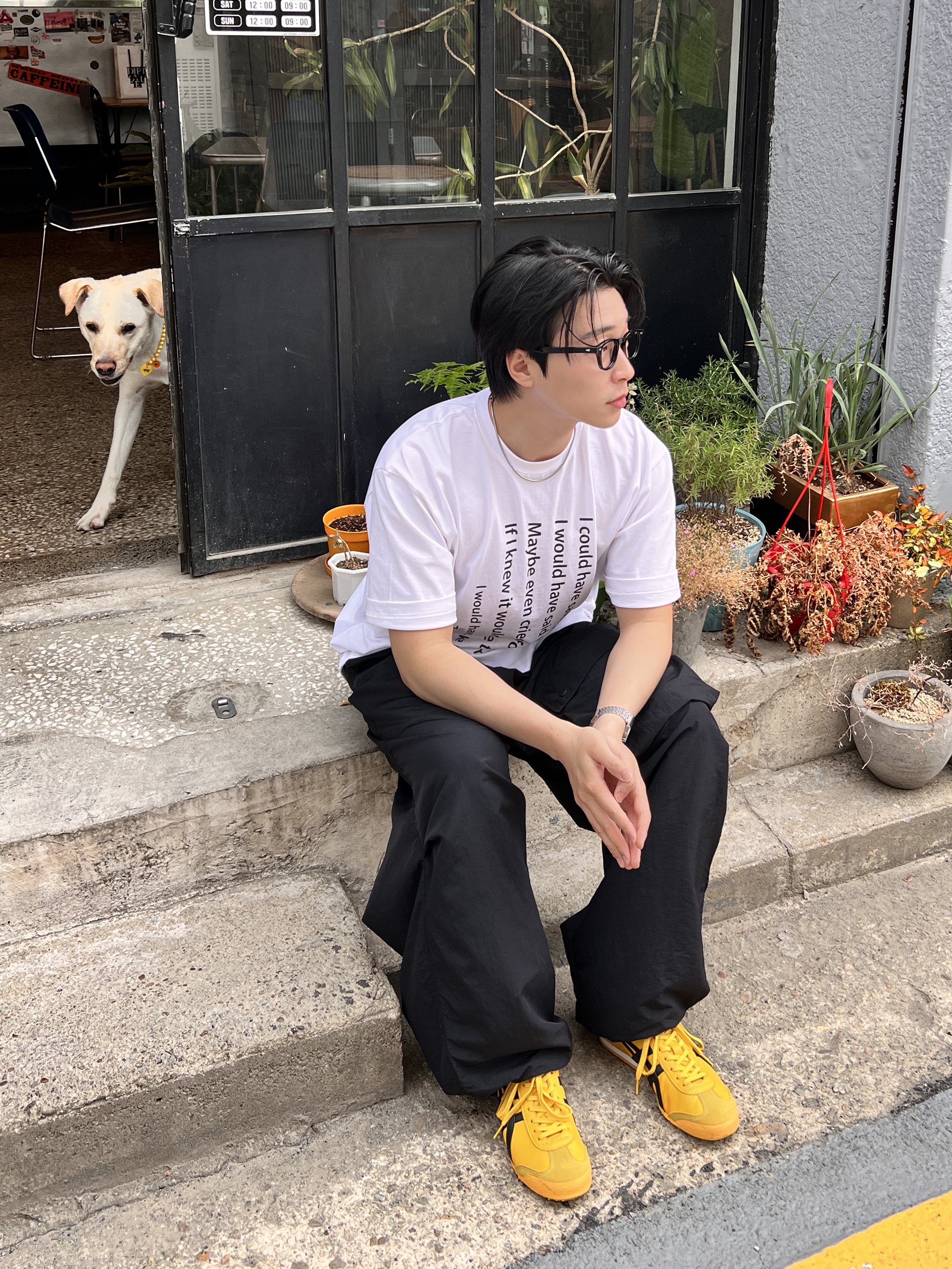 Onitsuka Tiger Mexico 66 Yellow Black 착용 스타일 - 1