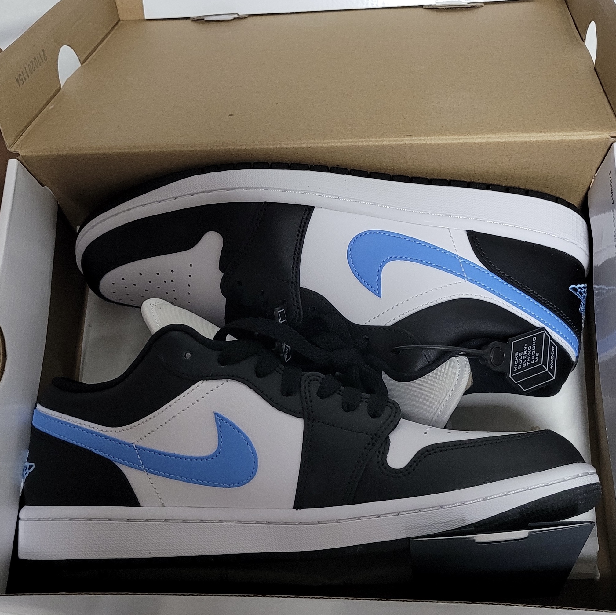(W) Jordan 1 Low Black University Blue 착용 스타일