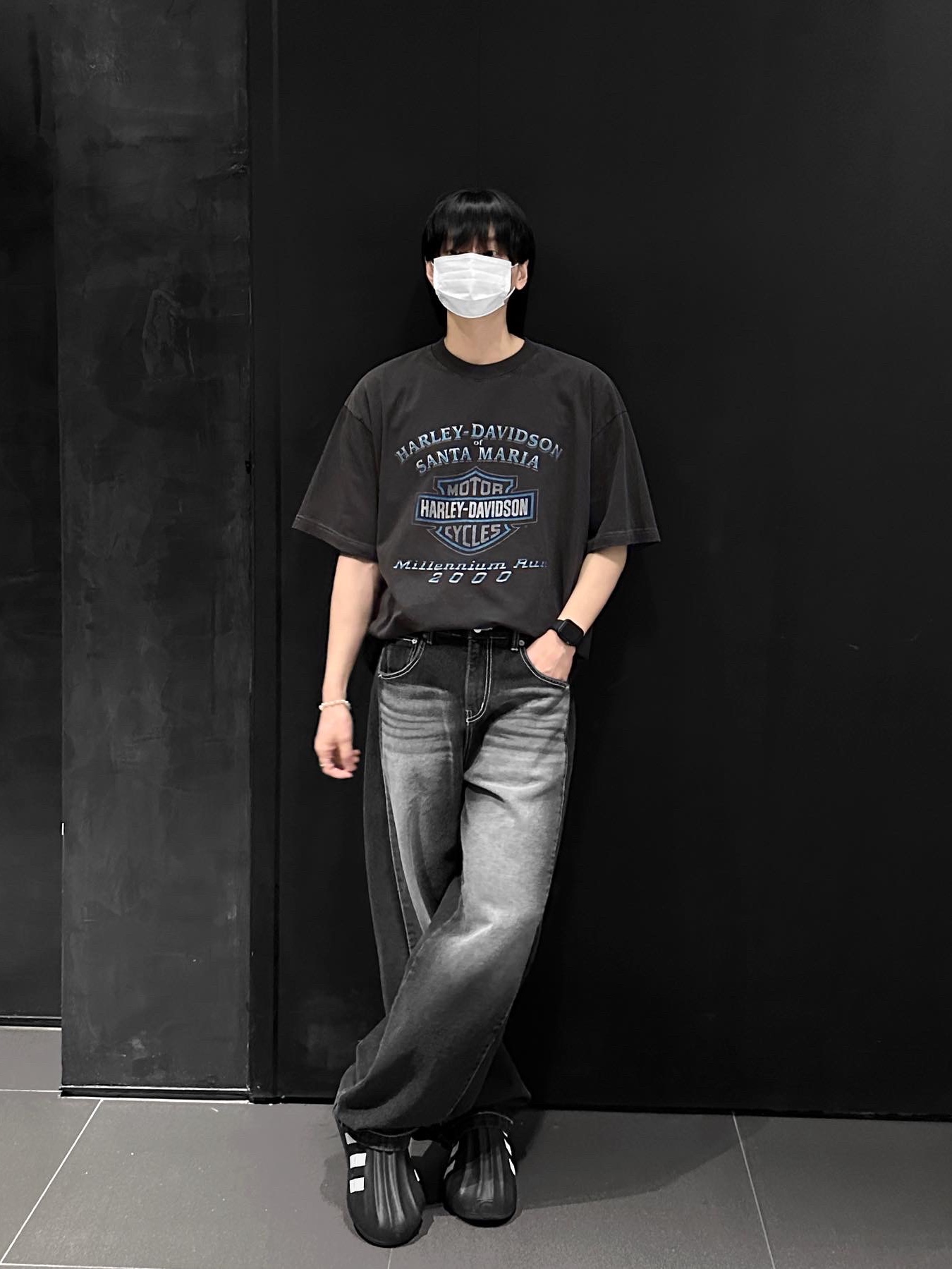 Adidas Adifom Superstar Core Black Cloud White 착용 스타일 - 4