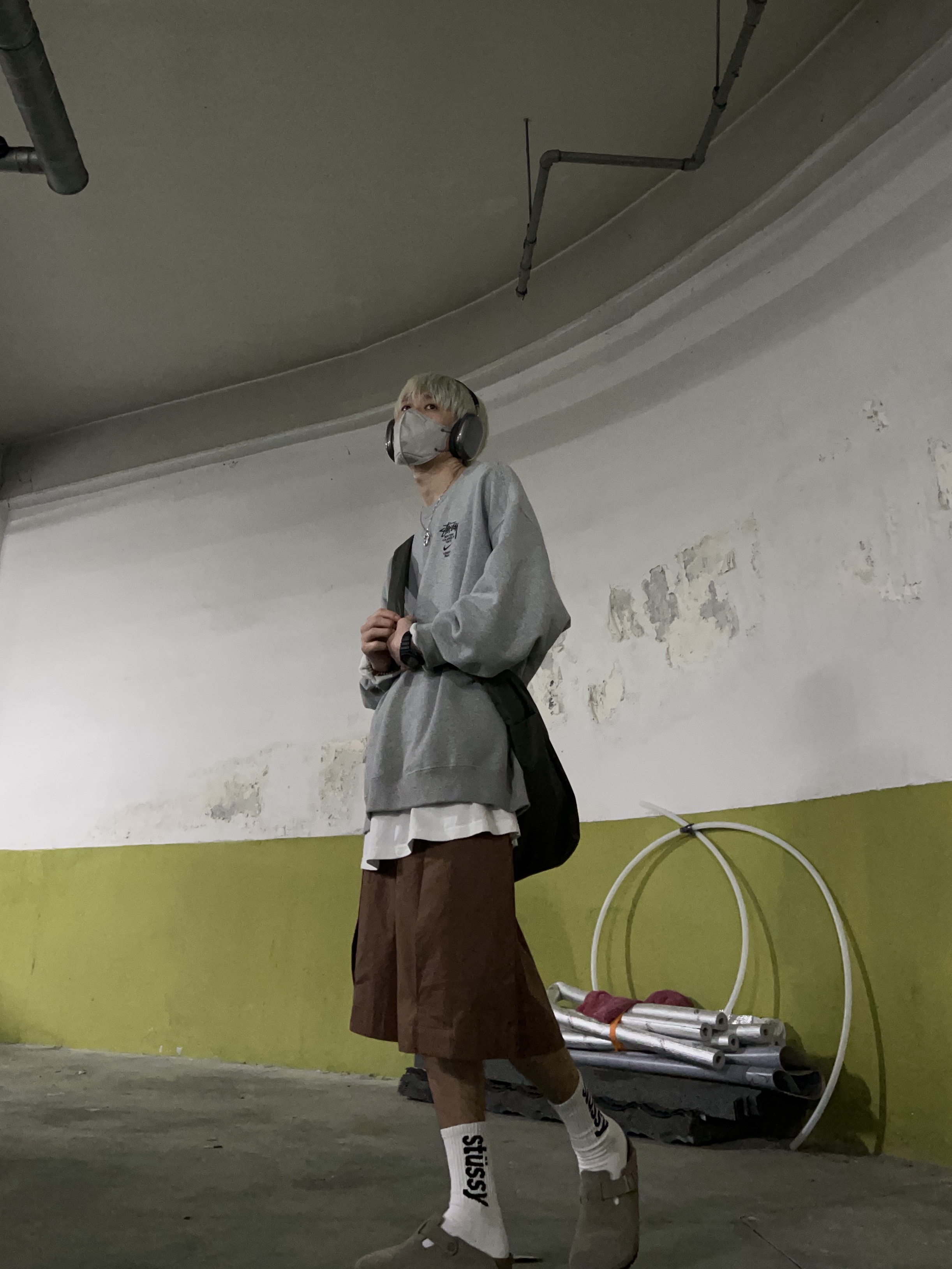 Birkenstock Boston Soft Footbed Taupe - Regular, Nike x Stussy NRG ZR Fleece Crewneck Heather Grey - US/EU 착용 스타일