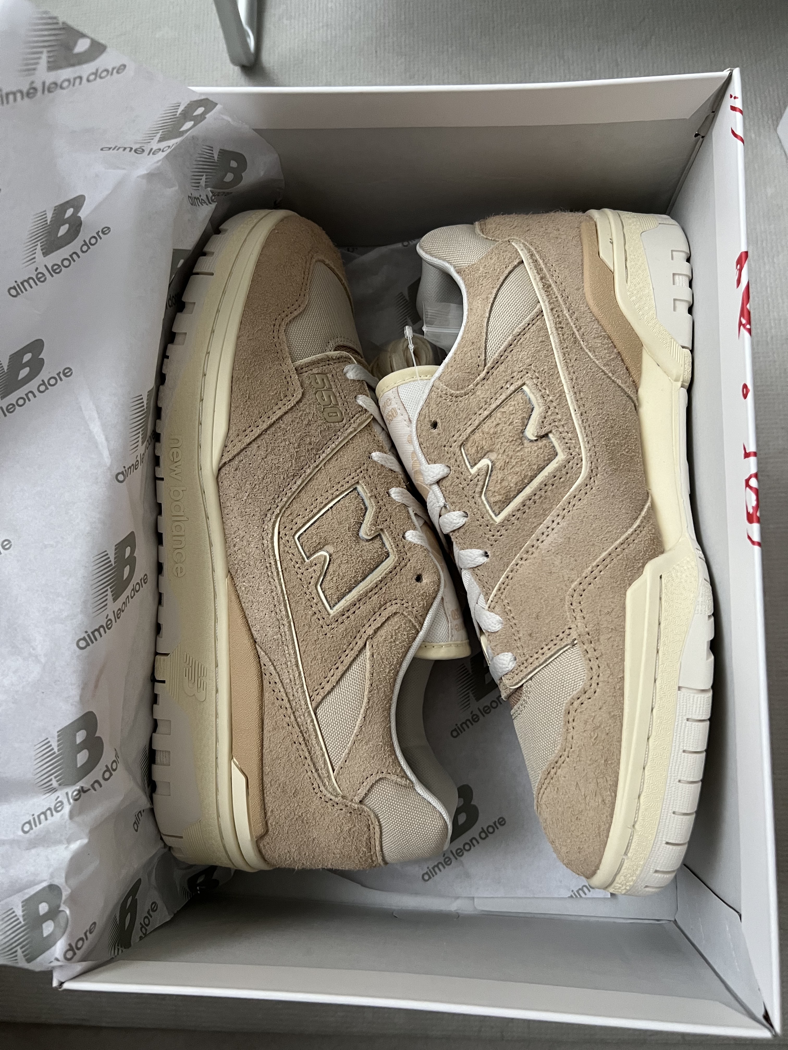 New Balance x Aime Leon Dore 550 Warm Sand 착용 스타일