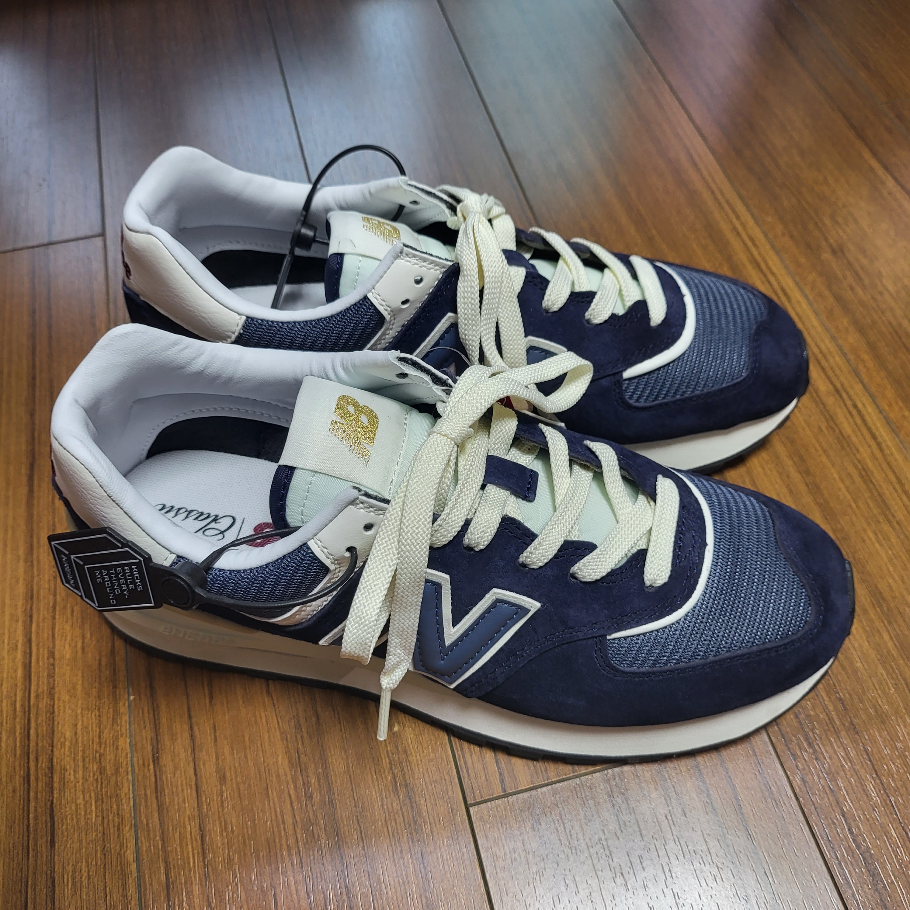New Balance 574 Legacy Navy 착용 스타일 - 4