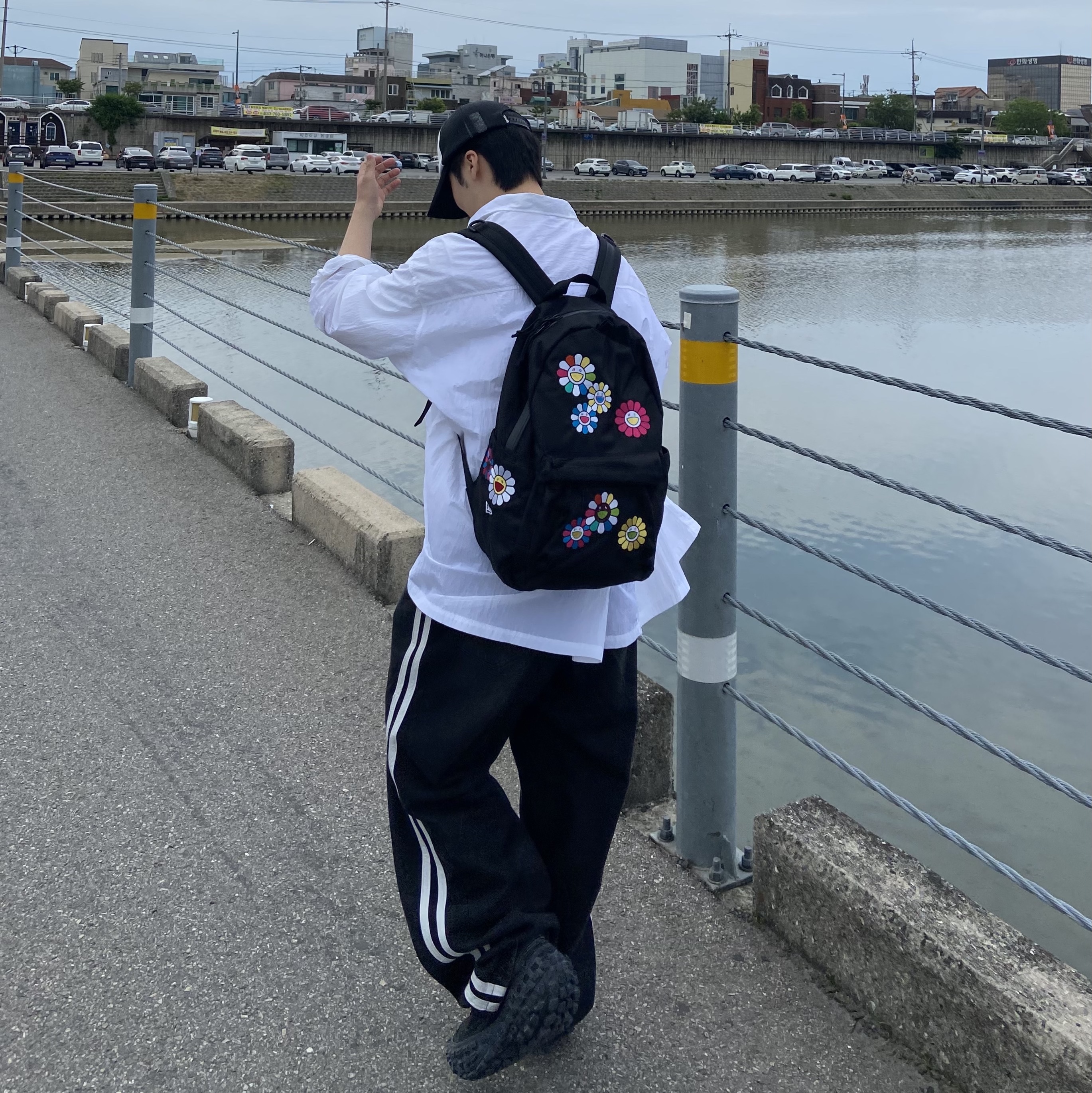 Balenciaga Defender Sneakers Black 착용 스타일 - 1