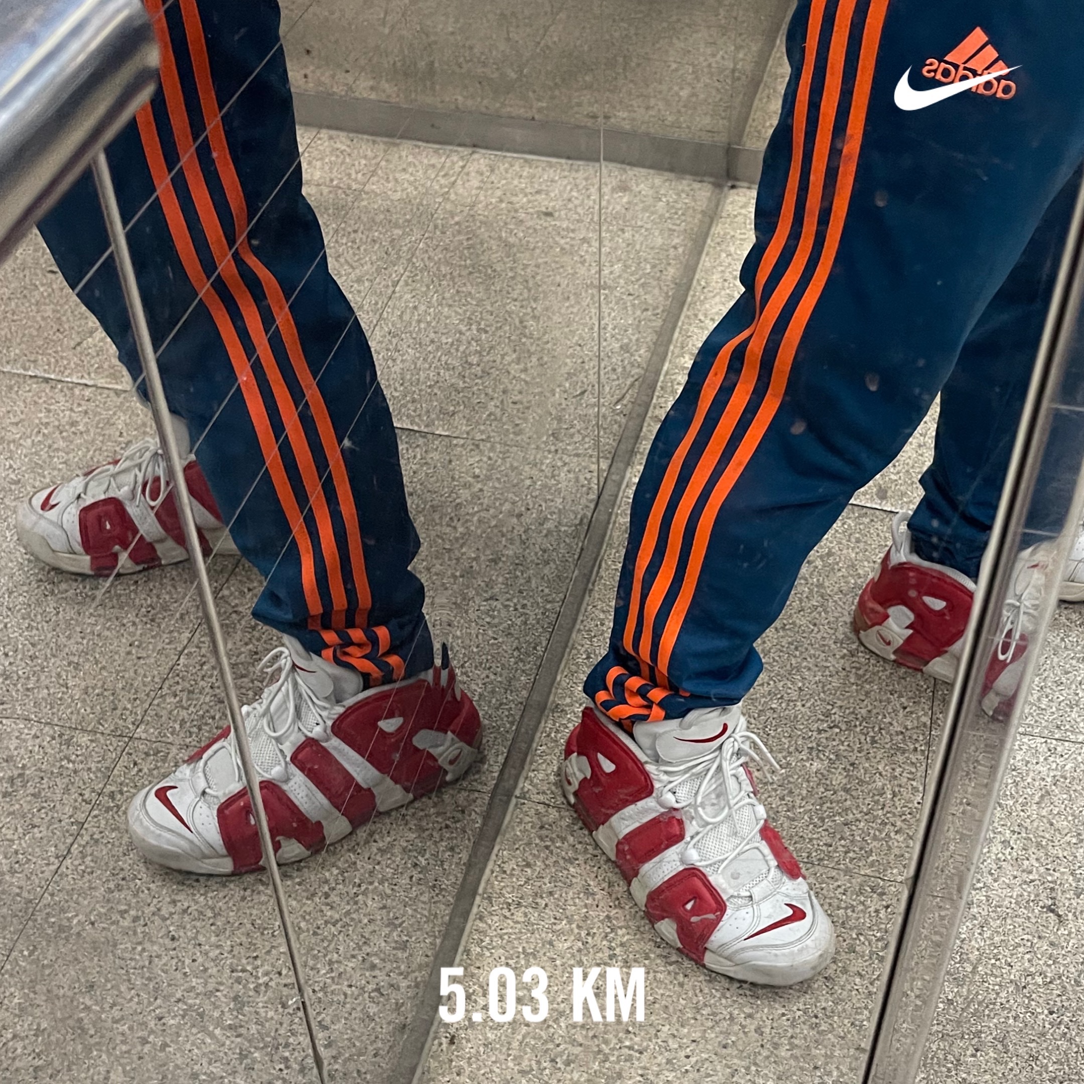 Nike Air More Uptempo Varsity Red 착용 스타일