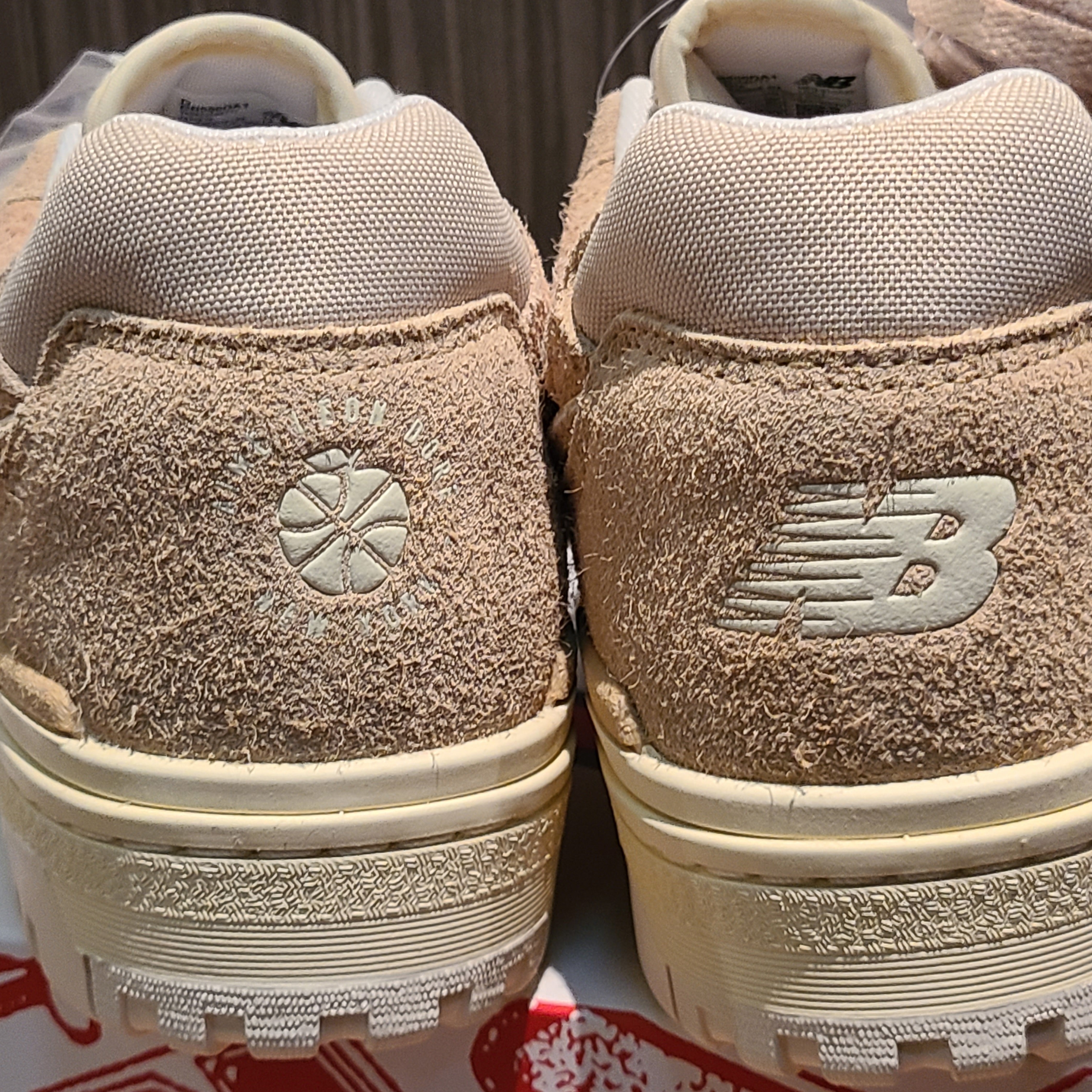 New Balance x Aime Leon Dore 550 Warm Sand 착용 스타일 - 4