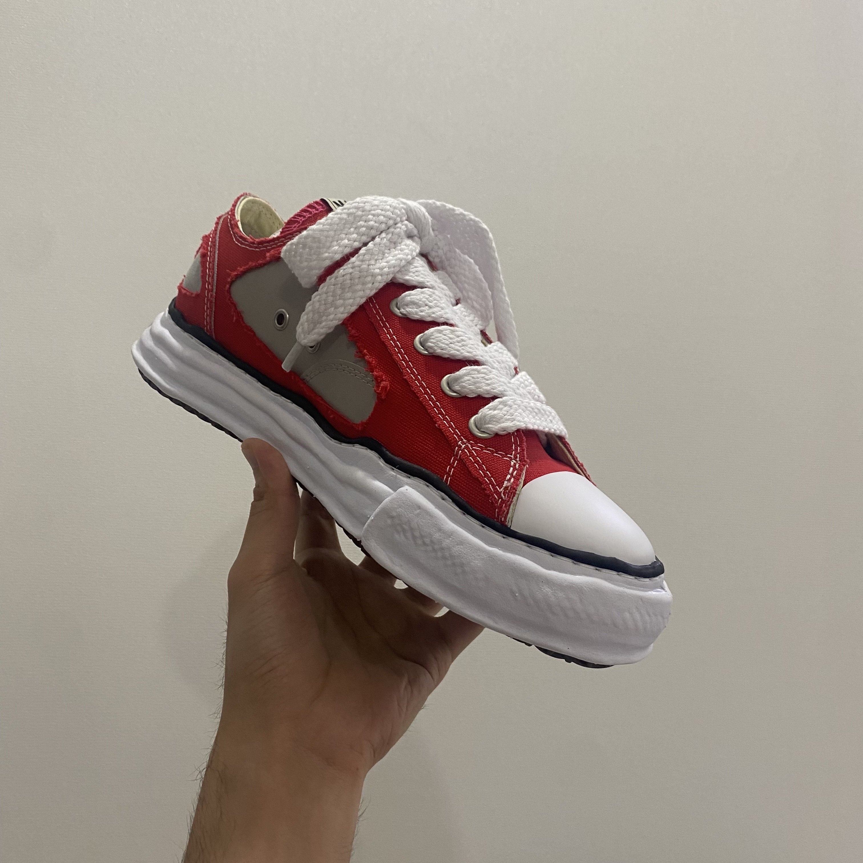 Maison Mihara Yasuhiro x 71 Michael OG Sole Sneakers Red 착용 스타일