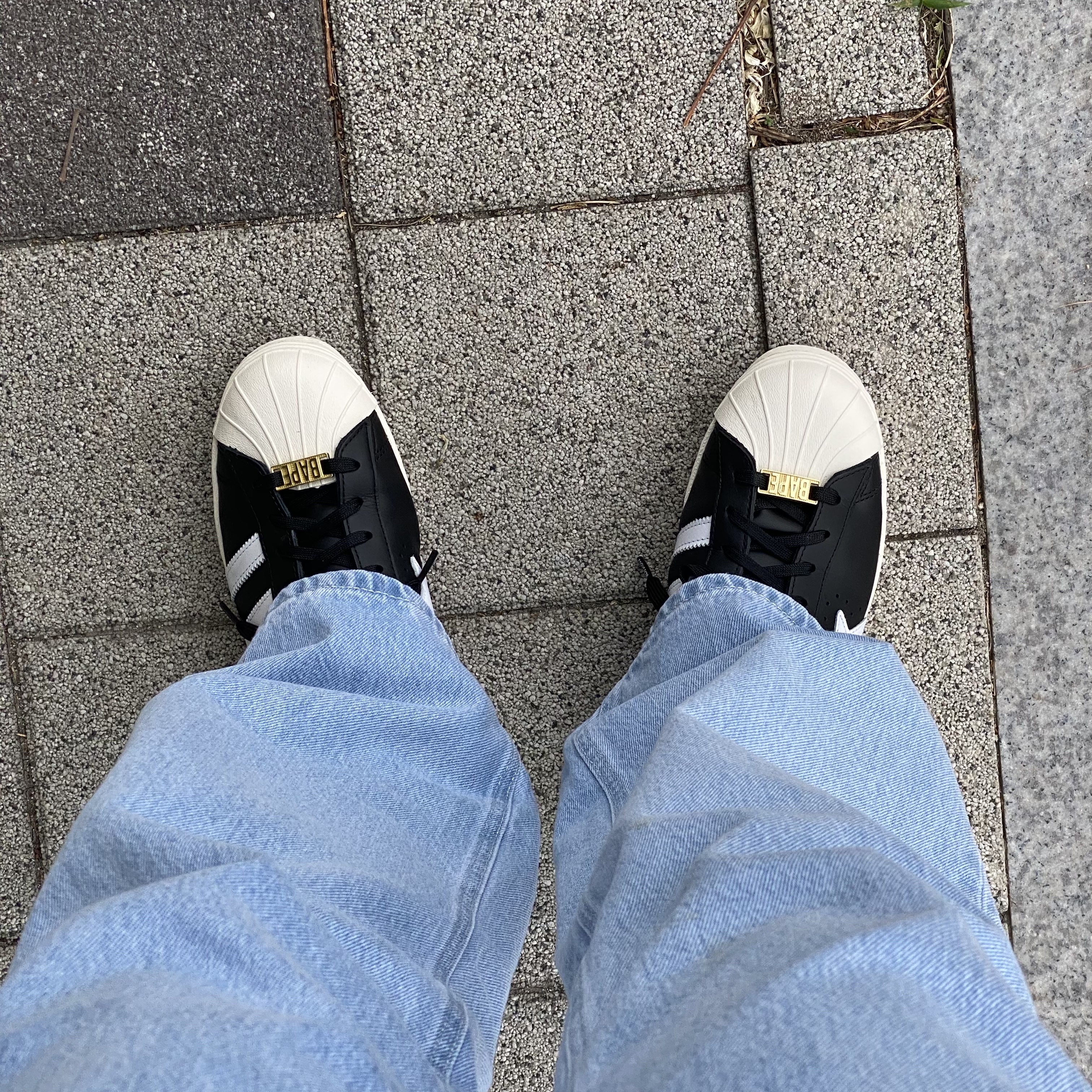 Adidas x BAPE Superstar 80s Core Black Off White 착용 스타일