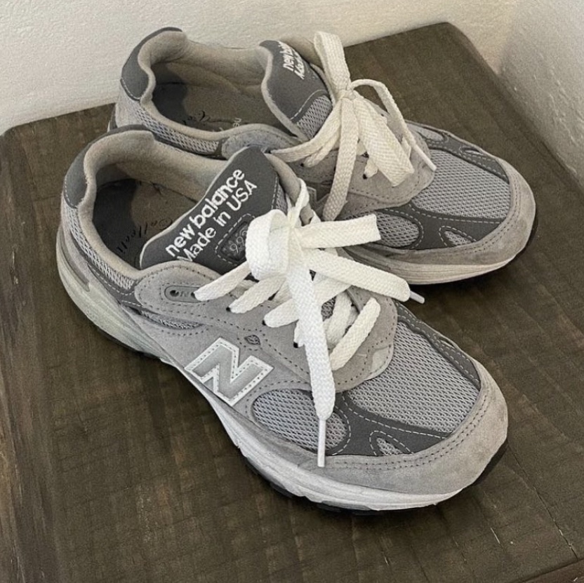 (W) New Balance 993 Made in USA Grey - D Wide 착용 스타일