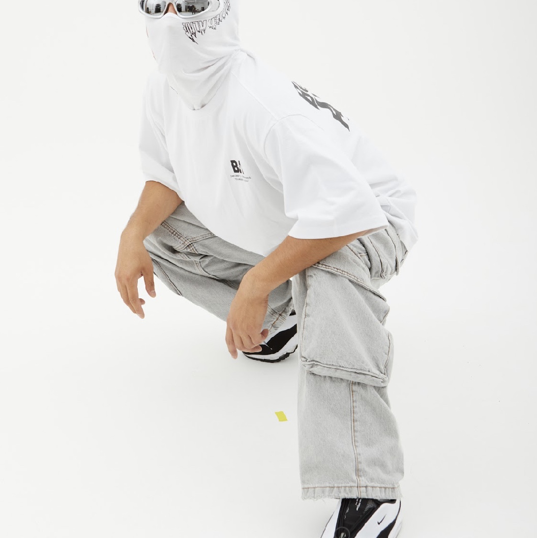 Nike x Comme des Garcons Homme Plus Air Max Sunder SP White Black, Balenciaga Swift Oval Sunglasses Silver 착용 스타일