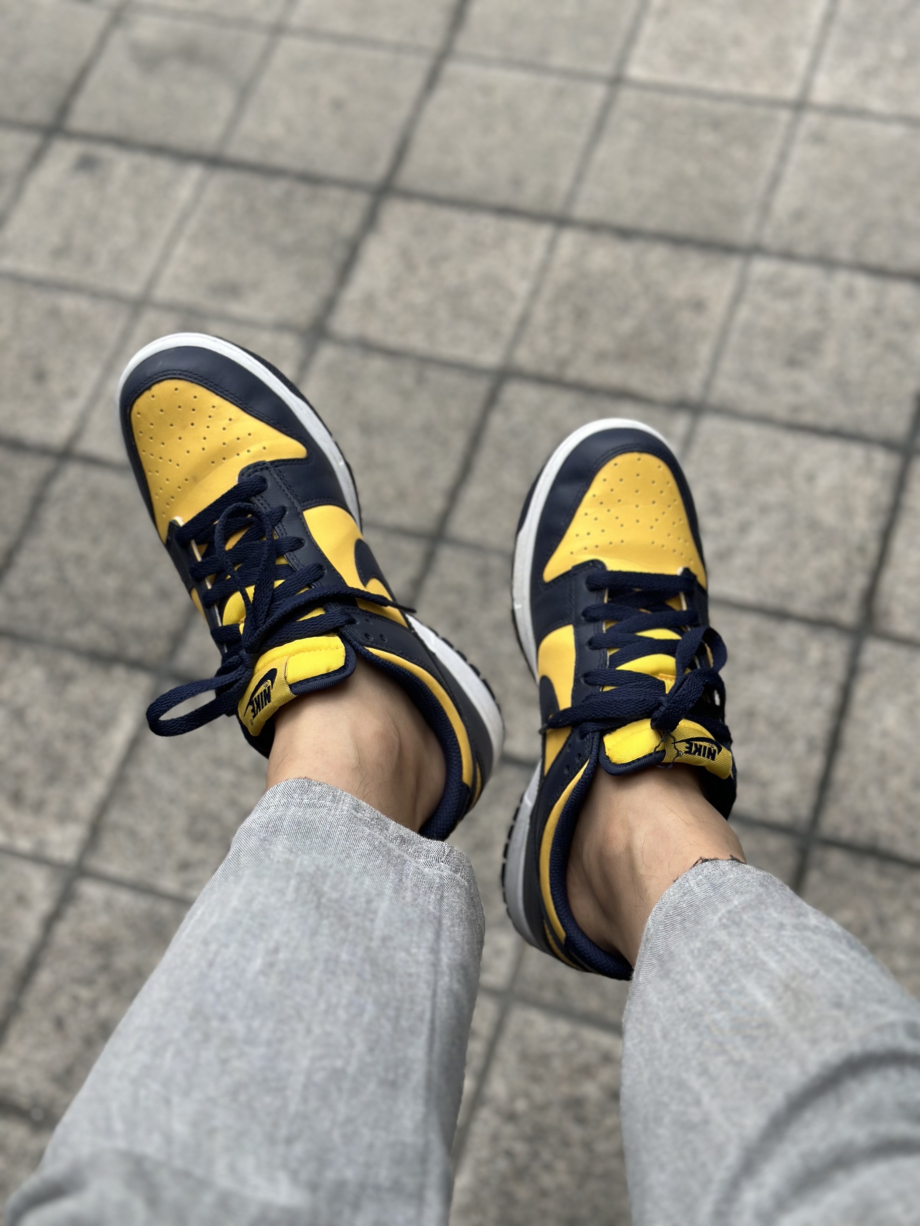Nike Dunk Low Retro Varsity Maize 착용 스타일