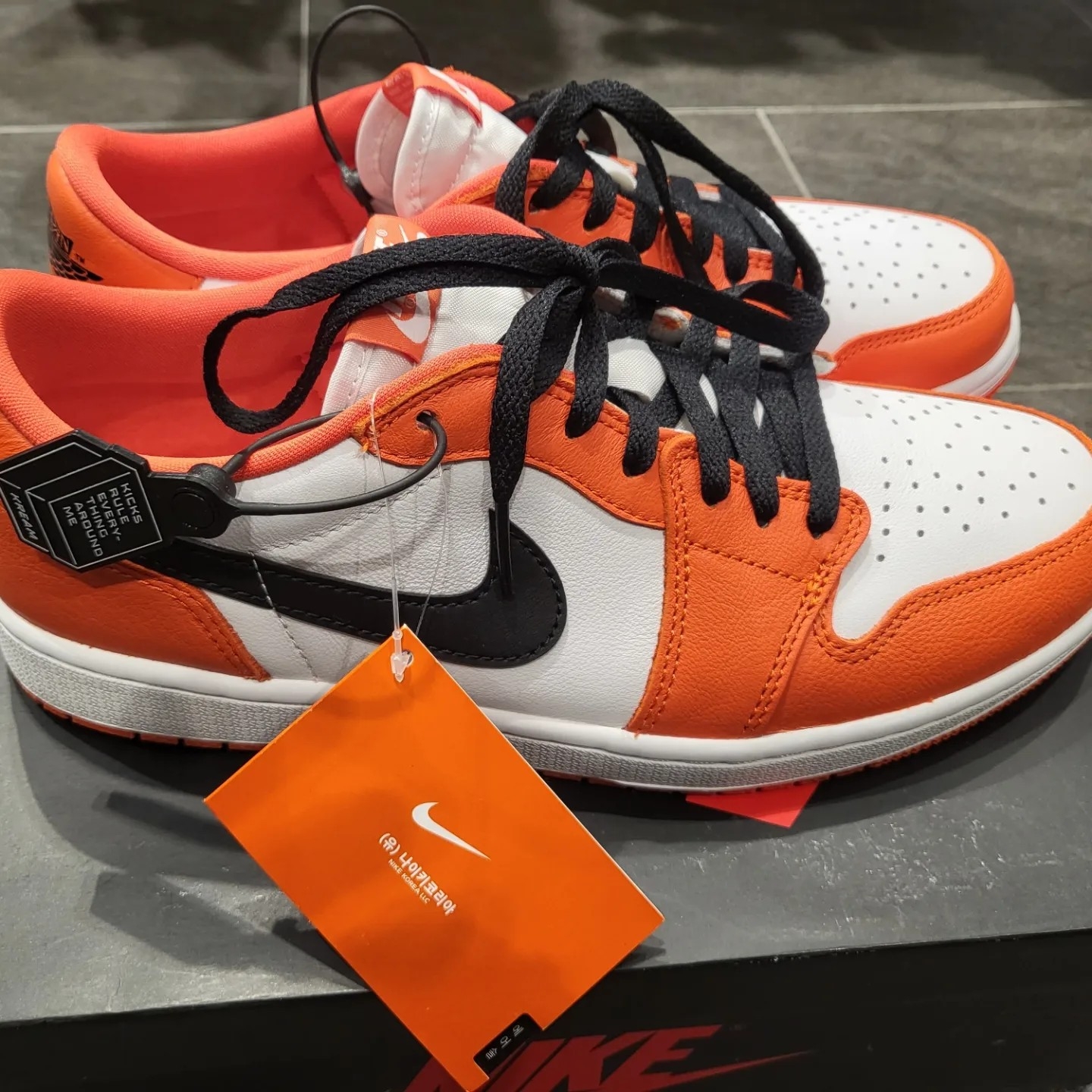Jordan 1 Low OG Starfish 착용 스타일