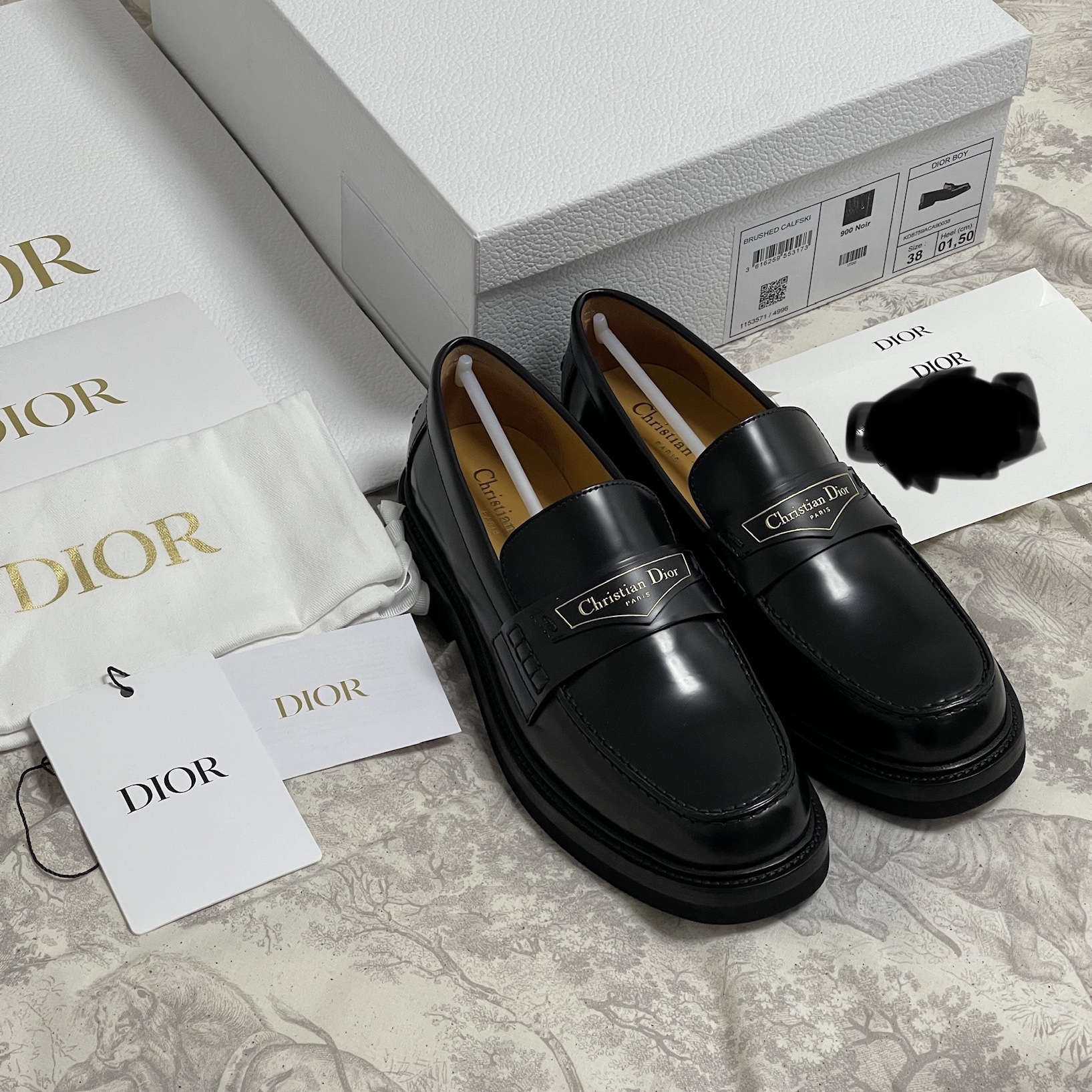(W) Dior Boy Loafer Brushed Calfskin Black 착용 스타일